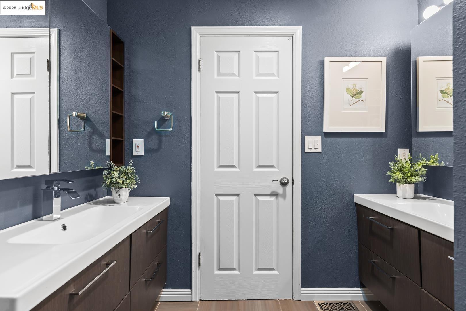 6533 Chelton DR, Oakland, California 94611, 4 Bedrooms Bedrooms, 11 Rooms Rooms,3 BathroomsBathrooms,Residential,For Sale,6533 Chelton DR,41091798