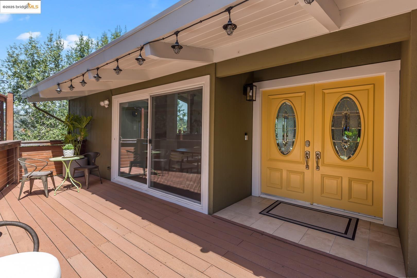 6533 Chelton DR, Oakland, California 94611, 4 Bedrooms Bedrooms, 11 Rooms Rooms,3 BathroomsBathrooms,Residential,For Sale,6533 Chelton DR,41091798