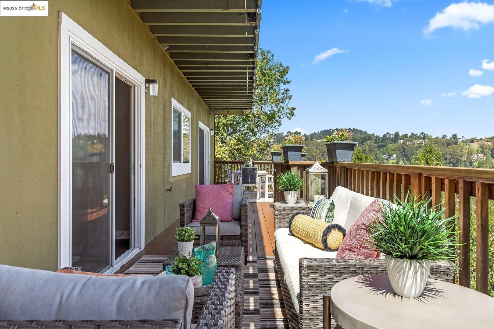 6533 Chelton DR, Oakland, California 94611, 4 Bedrooms Bedrooms, 11 Rooms Rooms,3 BathroomsBathrooms,Residential,For Sale,6533 Chelton DR,41091798