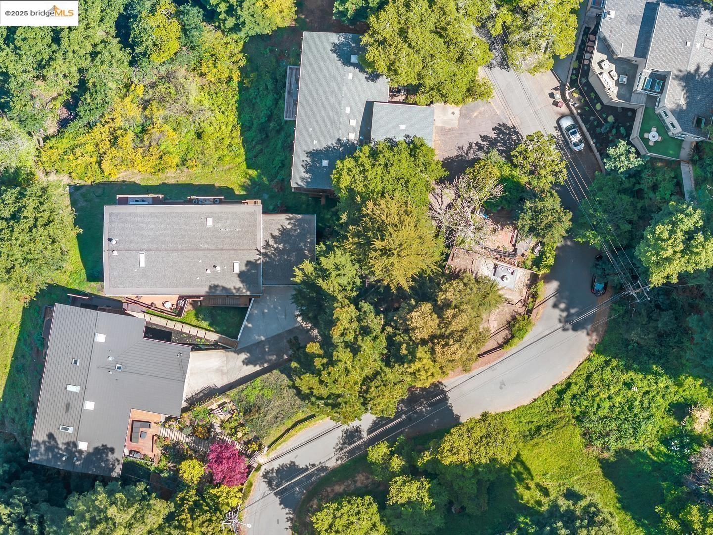6533 Chelton DR, Oakland, California 94611, 4 Bedrooms Bedrooms, 11 Rooms Rooms,3 BathroomsBathrooms,Residential,For Sale,6533 Chelton DR,41091798
