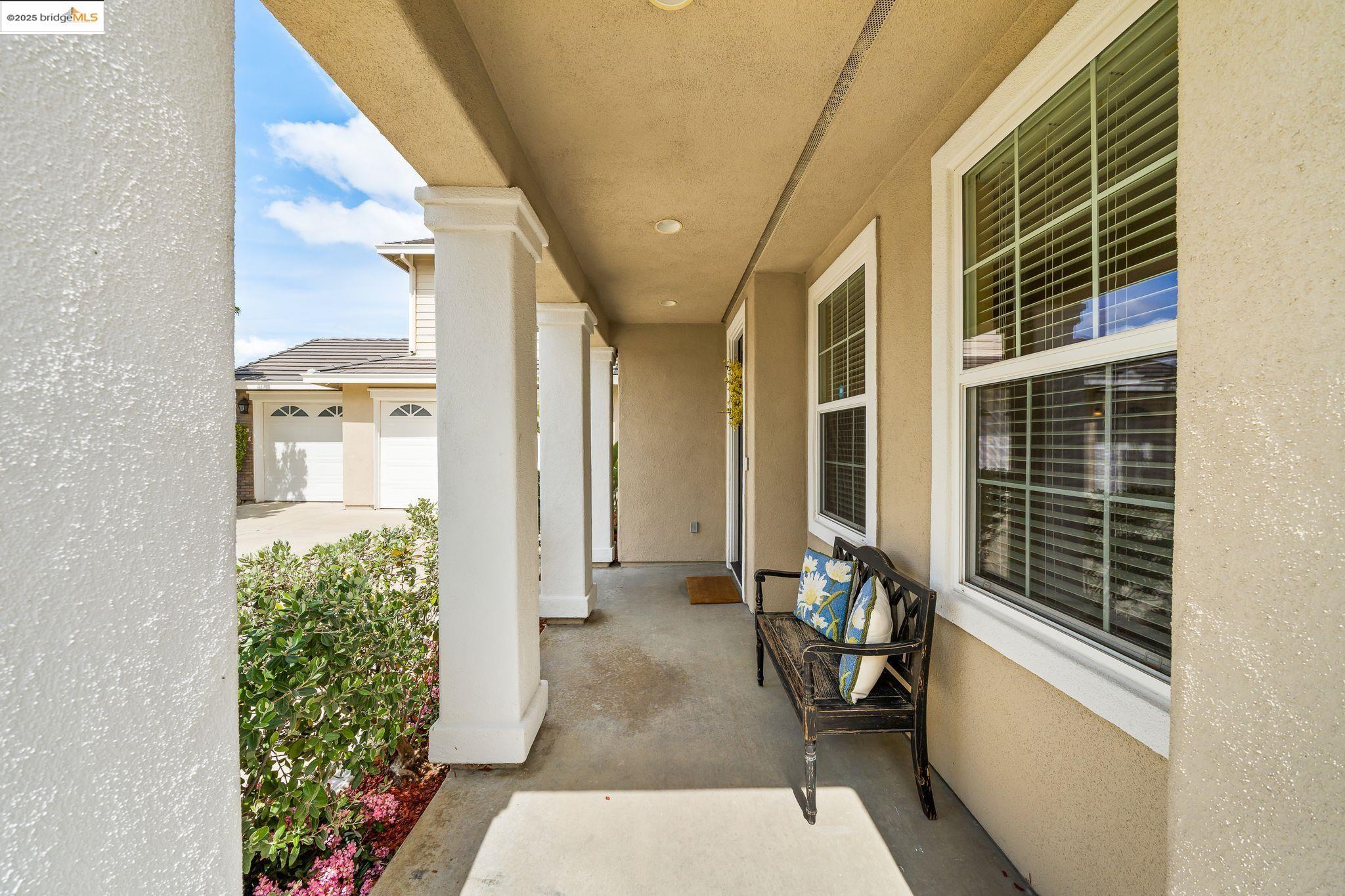 Detail Gallery Image 3 of 42 For 2308 Windy Springs Ln, Brentwood,  CA 94513 - 5 Beds | 4 Baths