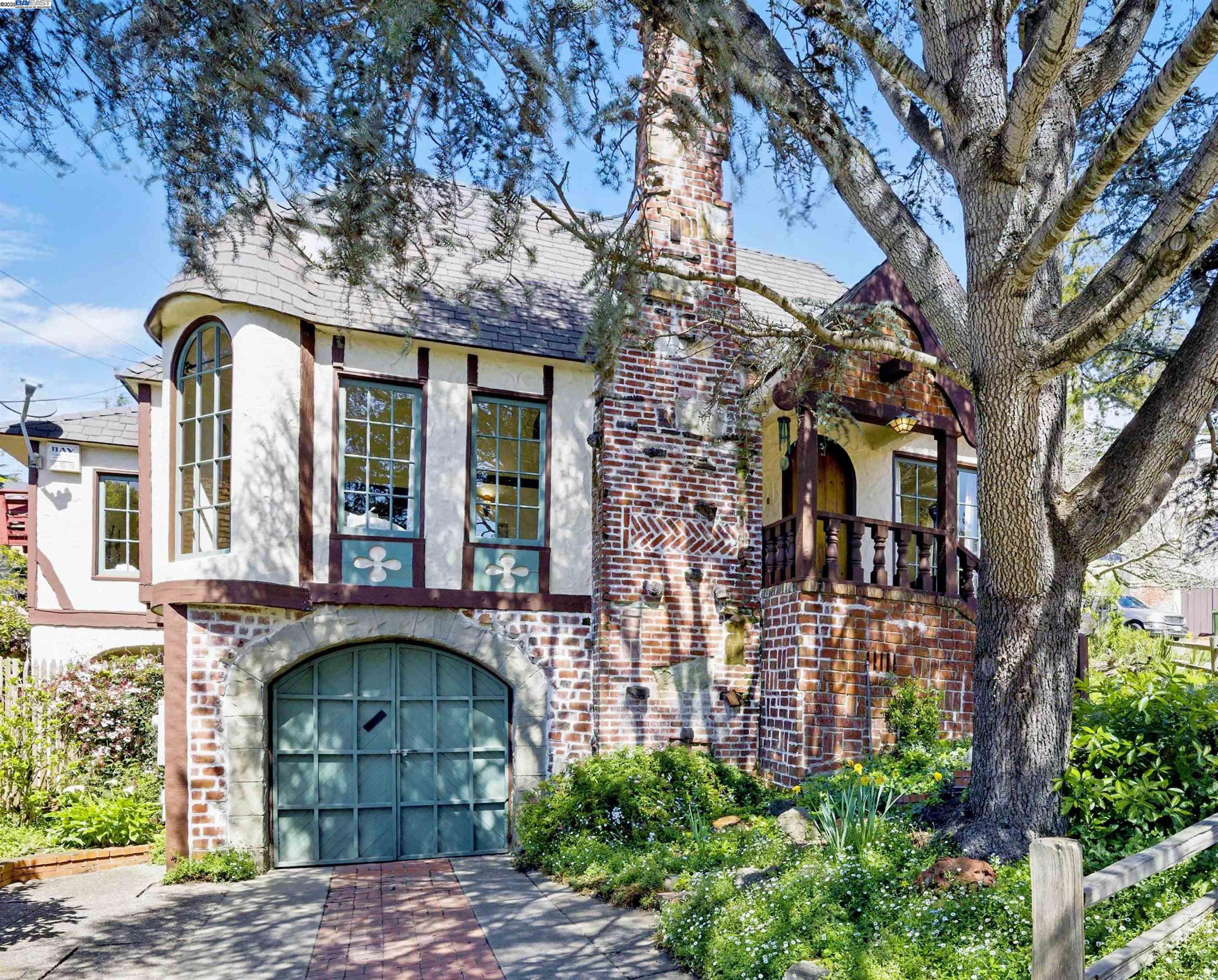 Detail Gallery Image 1 of 1 For 51 Forest Lane, Berkeley,  CA 94708 - 2 Beds | 1 Baths