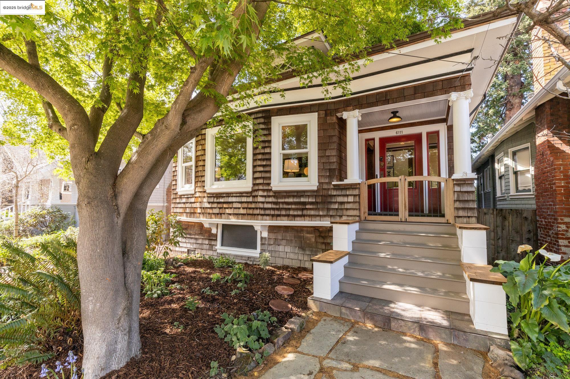 Detail Gallery Image 1 of 1 For 6111 Hillegass Ave, Oakland,  CA 94618 - 4 Beds | 3 Baths