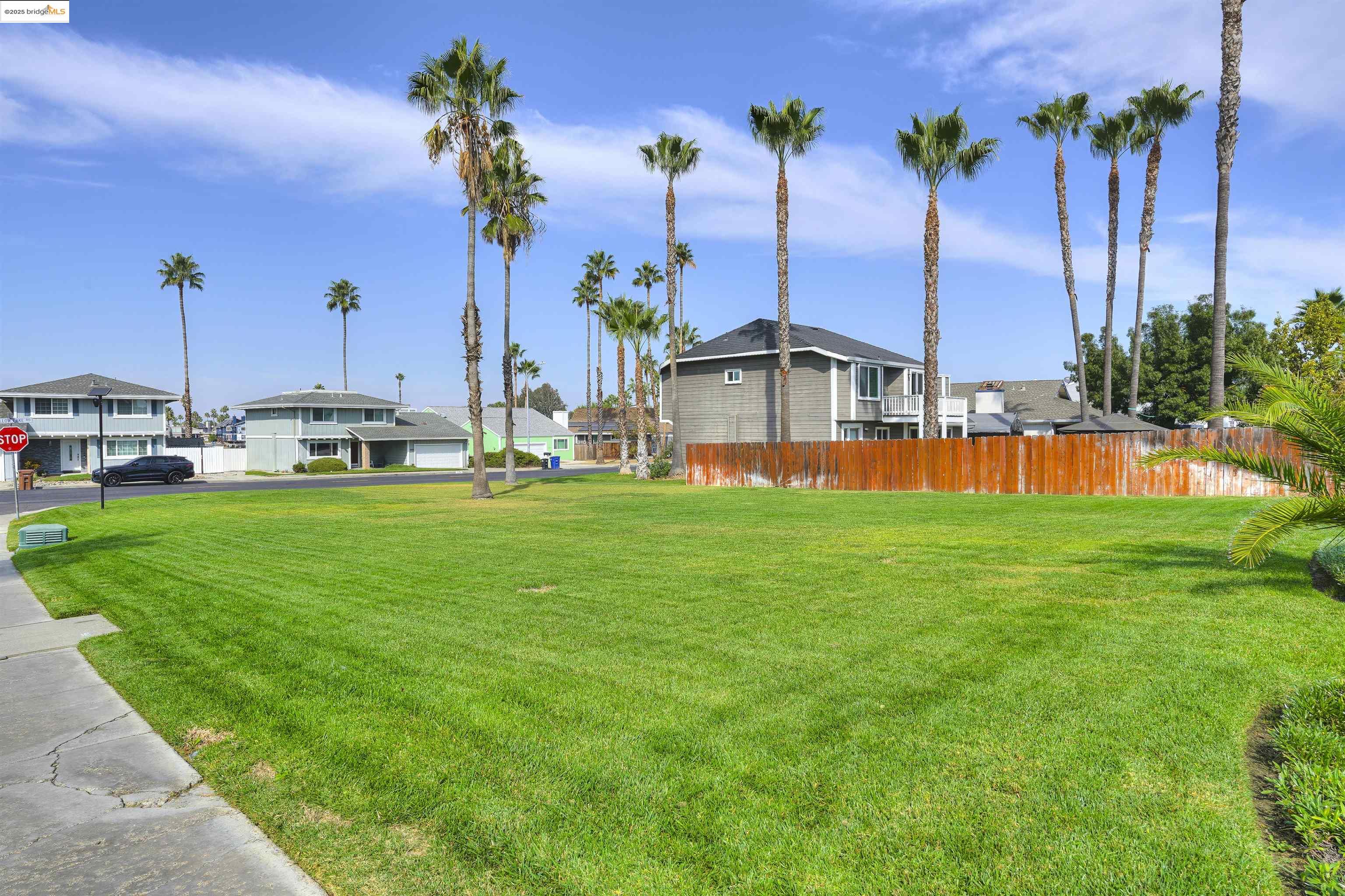 Front Image Thumbnail for EB41091812