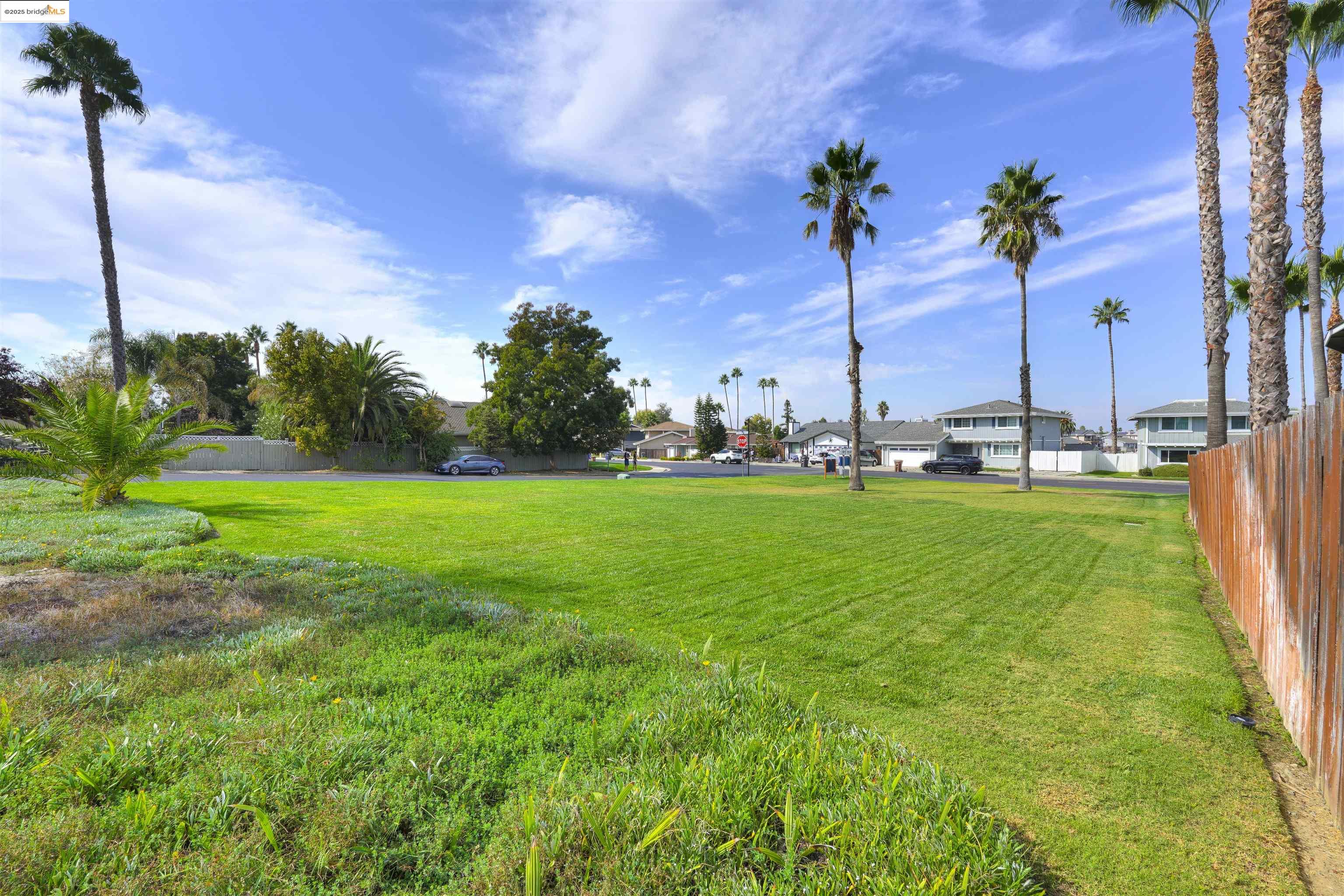 Detail Gallery Image 3 of 10 For 1609 Willow Lake Rd, Discovery Bay,  CA 94505 - – Beds | – Baths