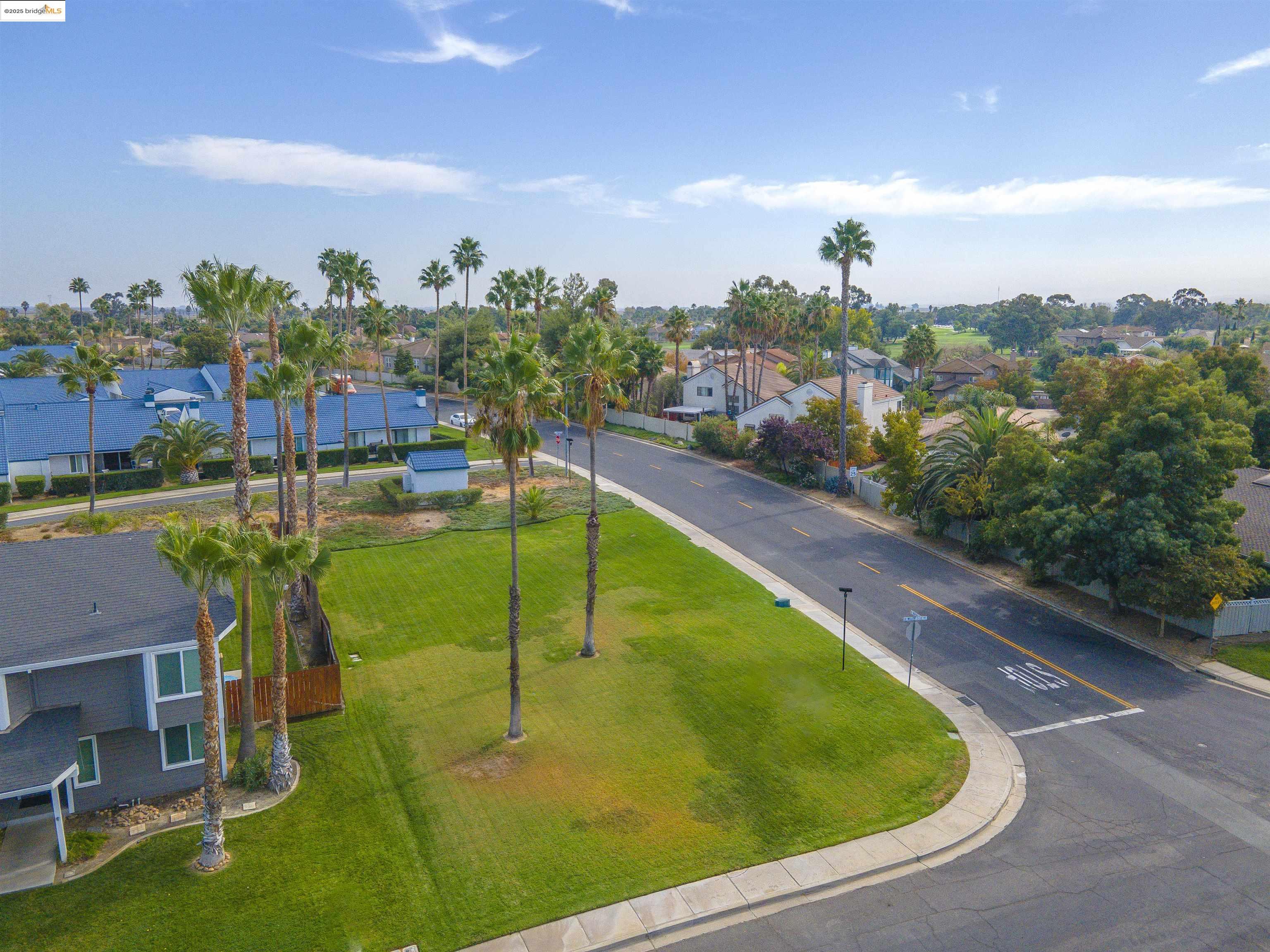 Detail Gallery Image 7 of 10 For 1609 Willow Lake Rd, Discovery Bay,  CA 94505 - – Beds | – Baths