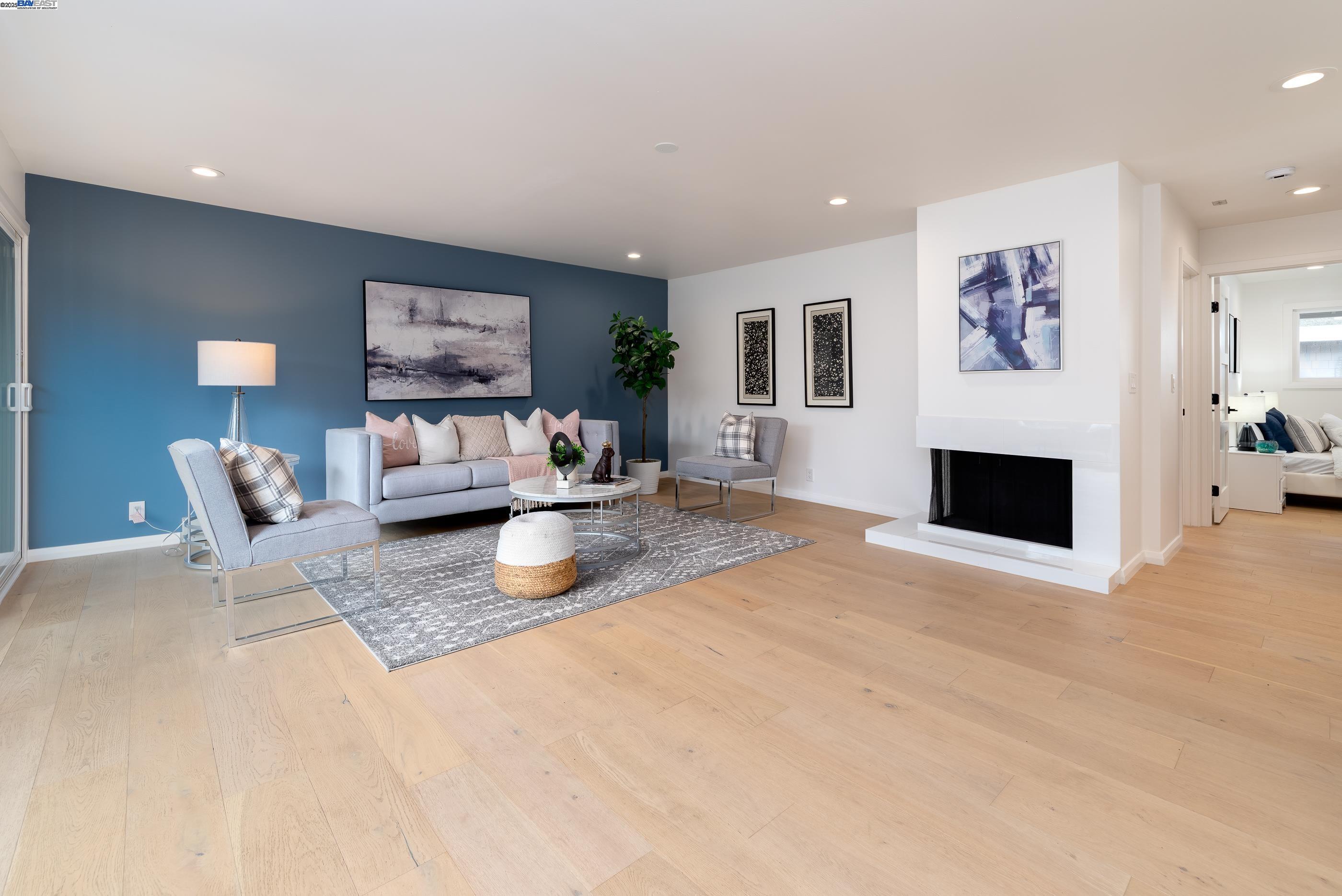 Detail Gallery Image 1 of 29 For 500 W Middlefield Rd #116,  Mountain View,  CA 94043 - 2 Beds | 2 Baths