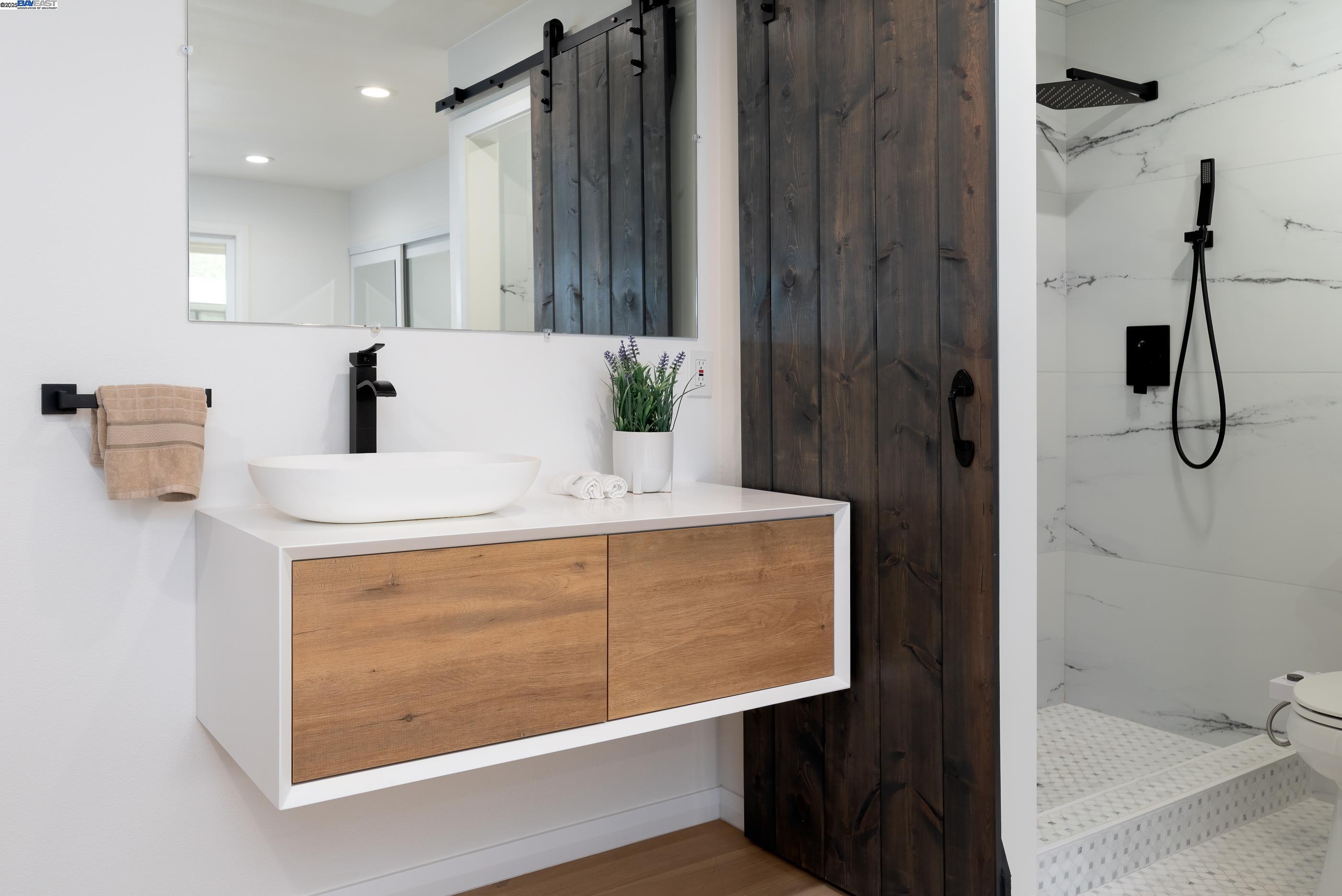 Detail Gallery Image 21 of 29 For 500 W Middlefield Rd #116,  Mountain View,  CA 94043 - 2 Beds | 2 Baths