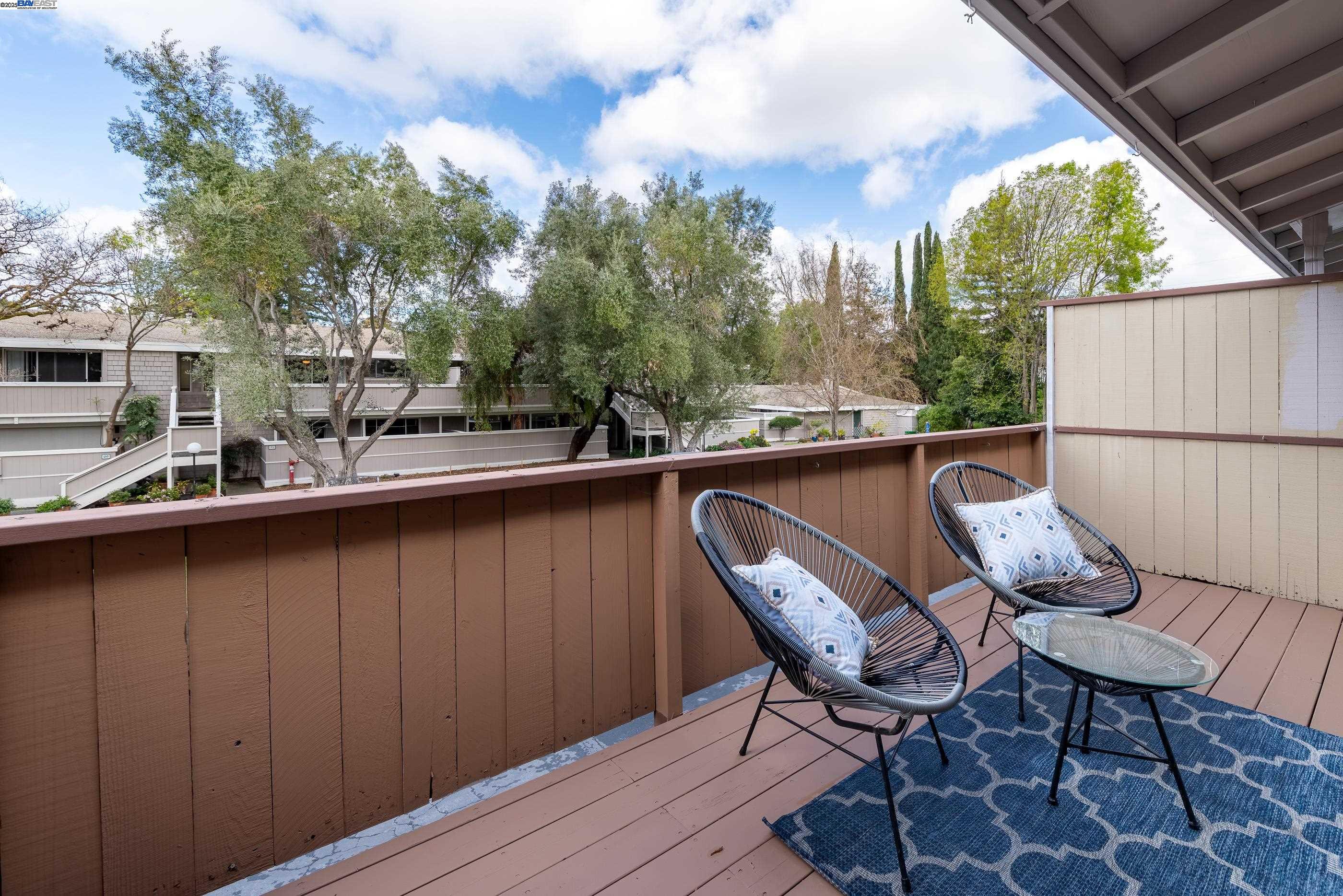 Detail Gallery Image 7 of 29 For 500 W Middlefield Rd #116,  Mountain View,  CA 94043 - 2 Beds | 2 Baths