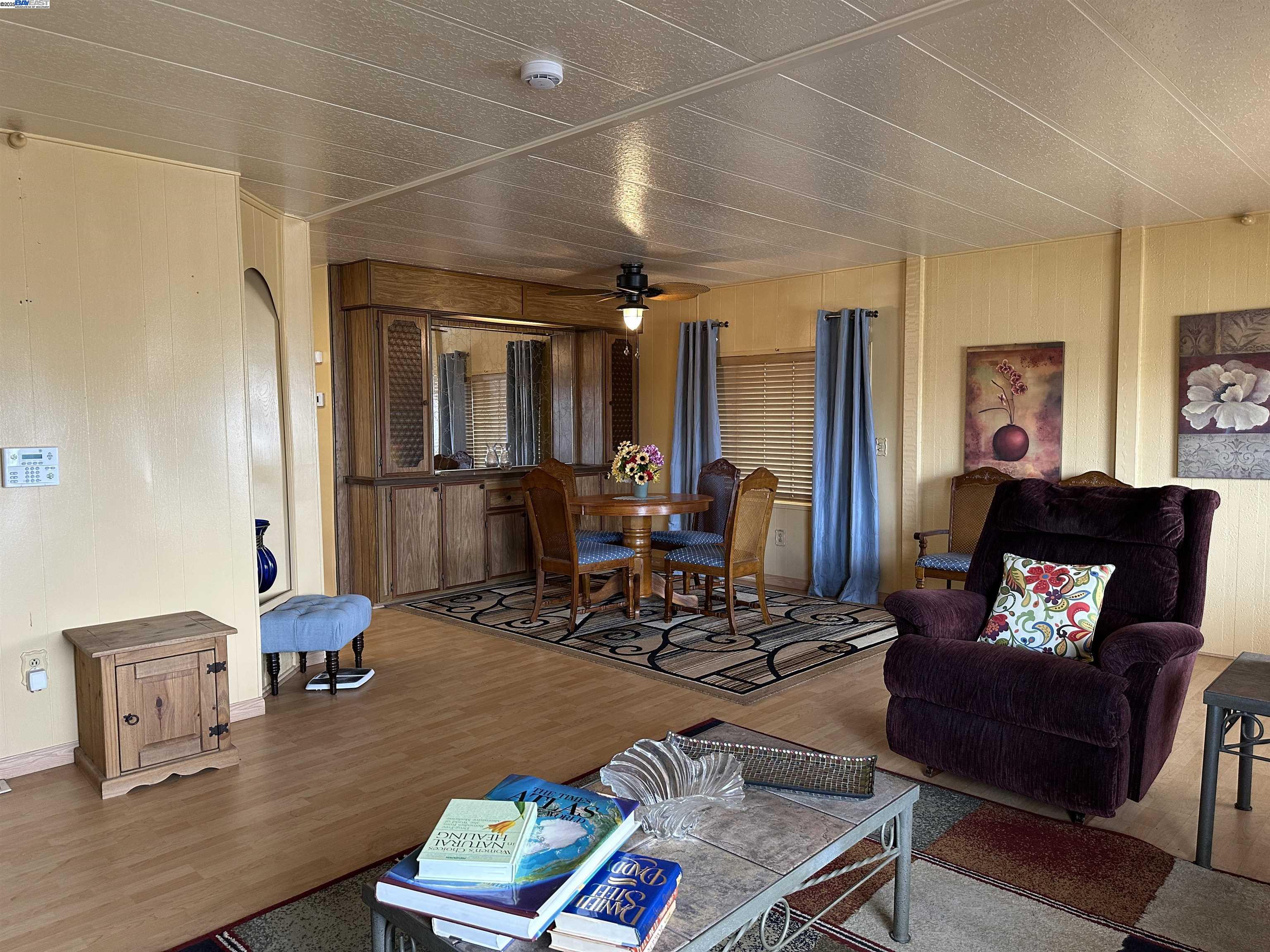 Detail Gallery Image 3 of 26 For 4141 Deep Creed Rd. #129,  Fremont,  CA 94555 - 2 Beds | 2 Baths
