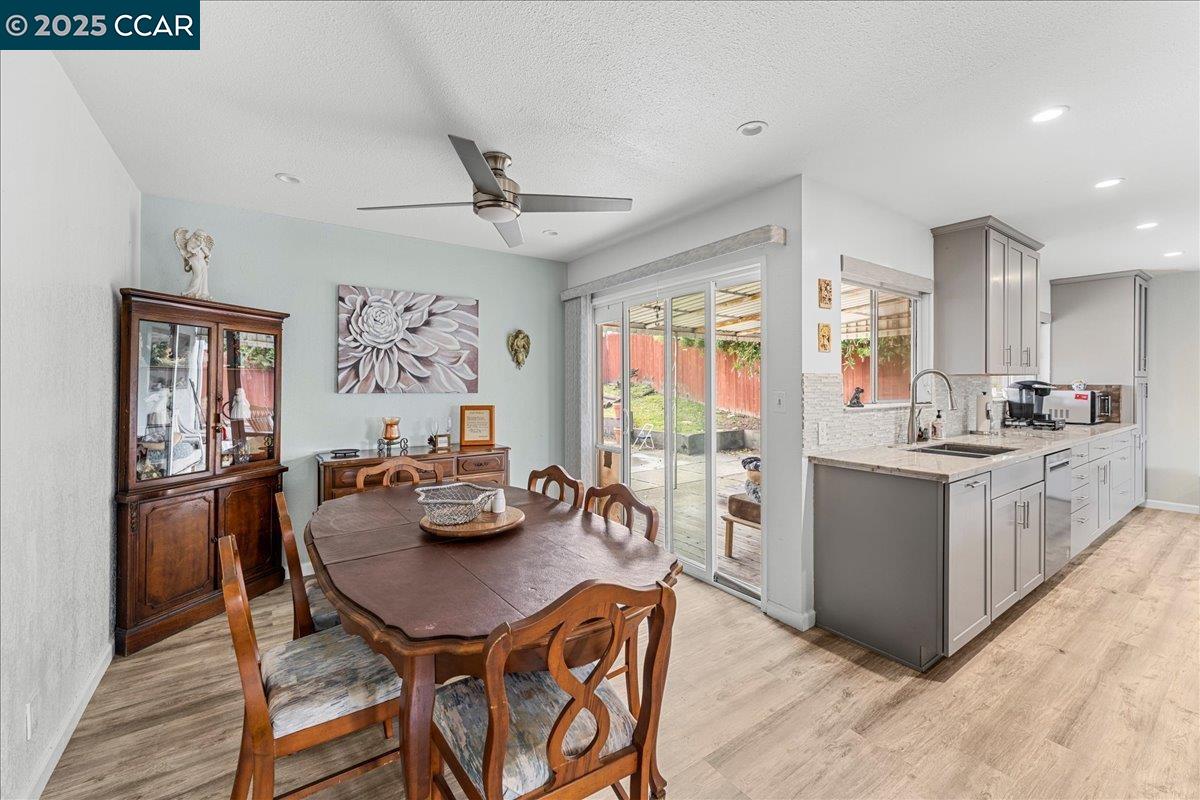 Detail Gallery Image 14 of 31 For 885 Tara Hills Dr, Pinole,  CA 94564 - 3 Beds | 2 Baths