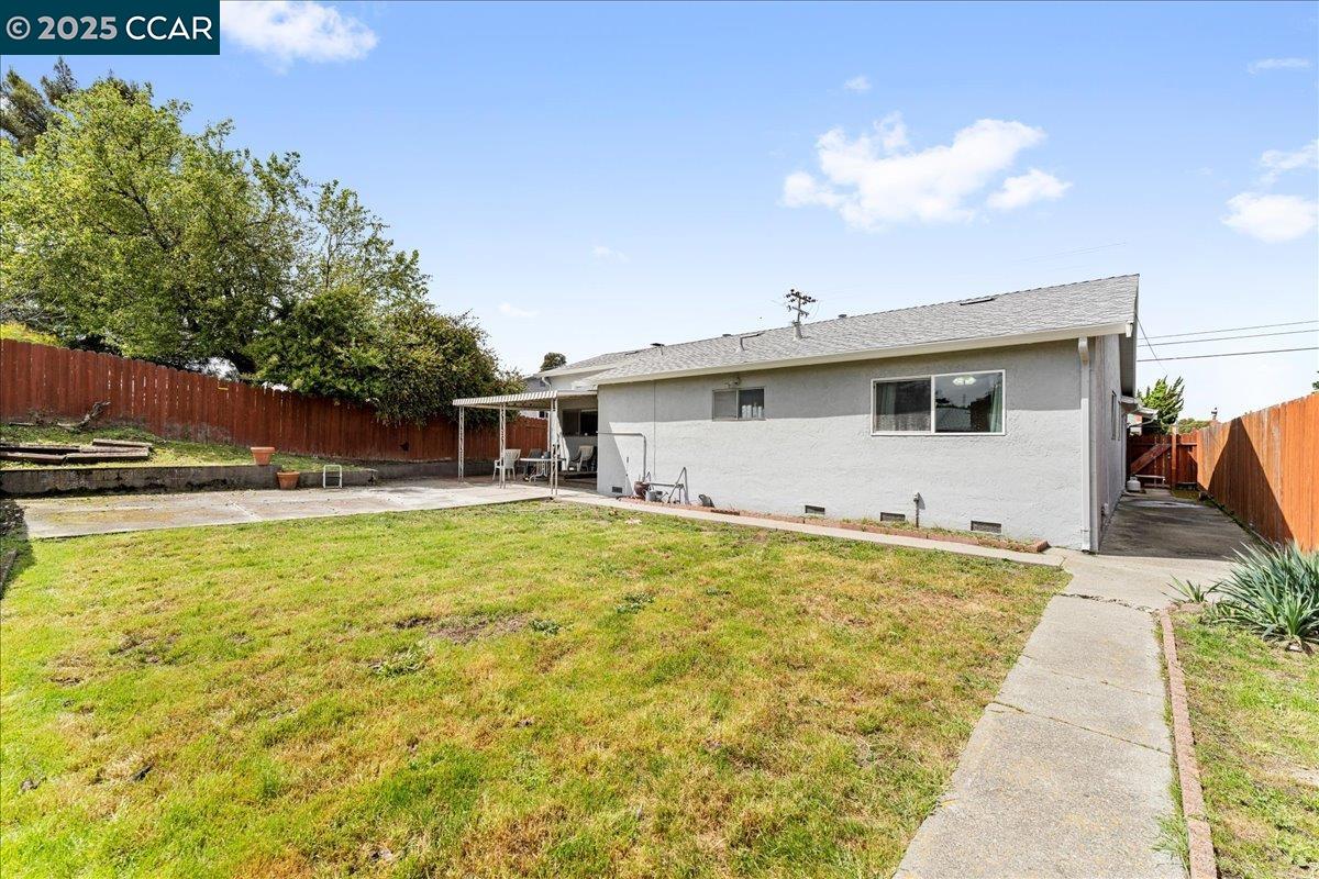 Detail Gallery Image 29 of 31 For 885 Tara Hills Dr, Pinole,  CA 94564 - 3 Beds | 2 Baths