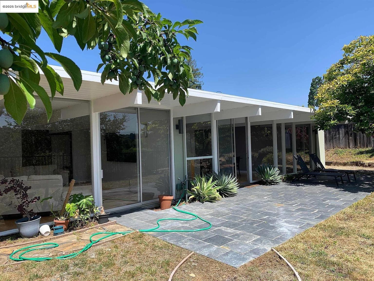 Detail Gallery Image 26 of 33 For 5559 Greenridge Rd, Castro Valley,  CA 94552 - 4 Beds | 2 Baths