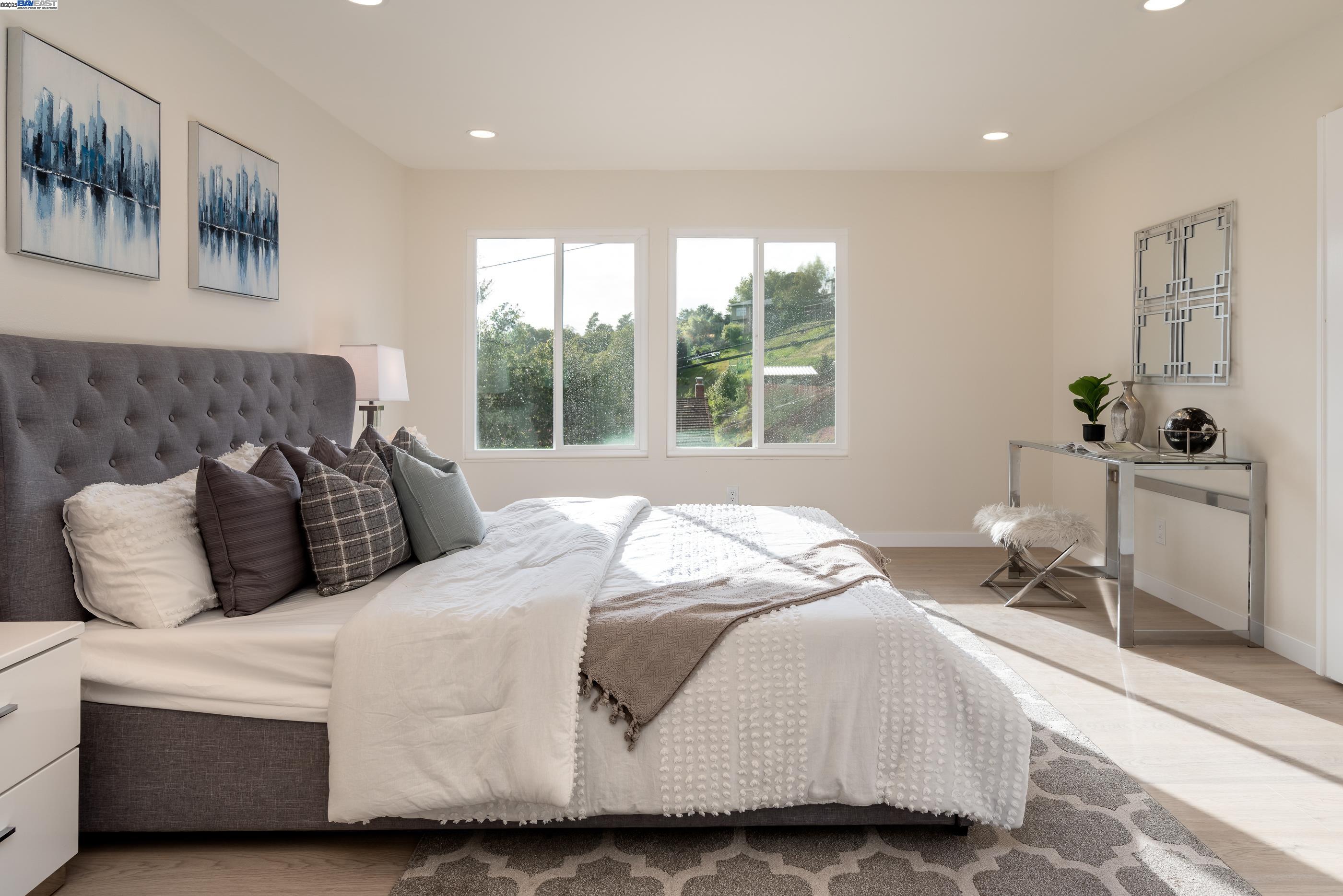 Detail Gallery Image 25 of 49 For 5657 Shadow Ridge Dr, Castro Valley,  CA 94552 - 4 Beds | 2/1 Baths