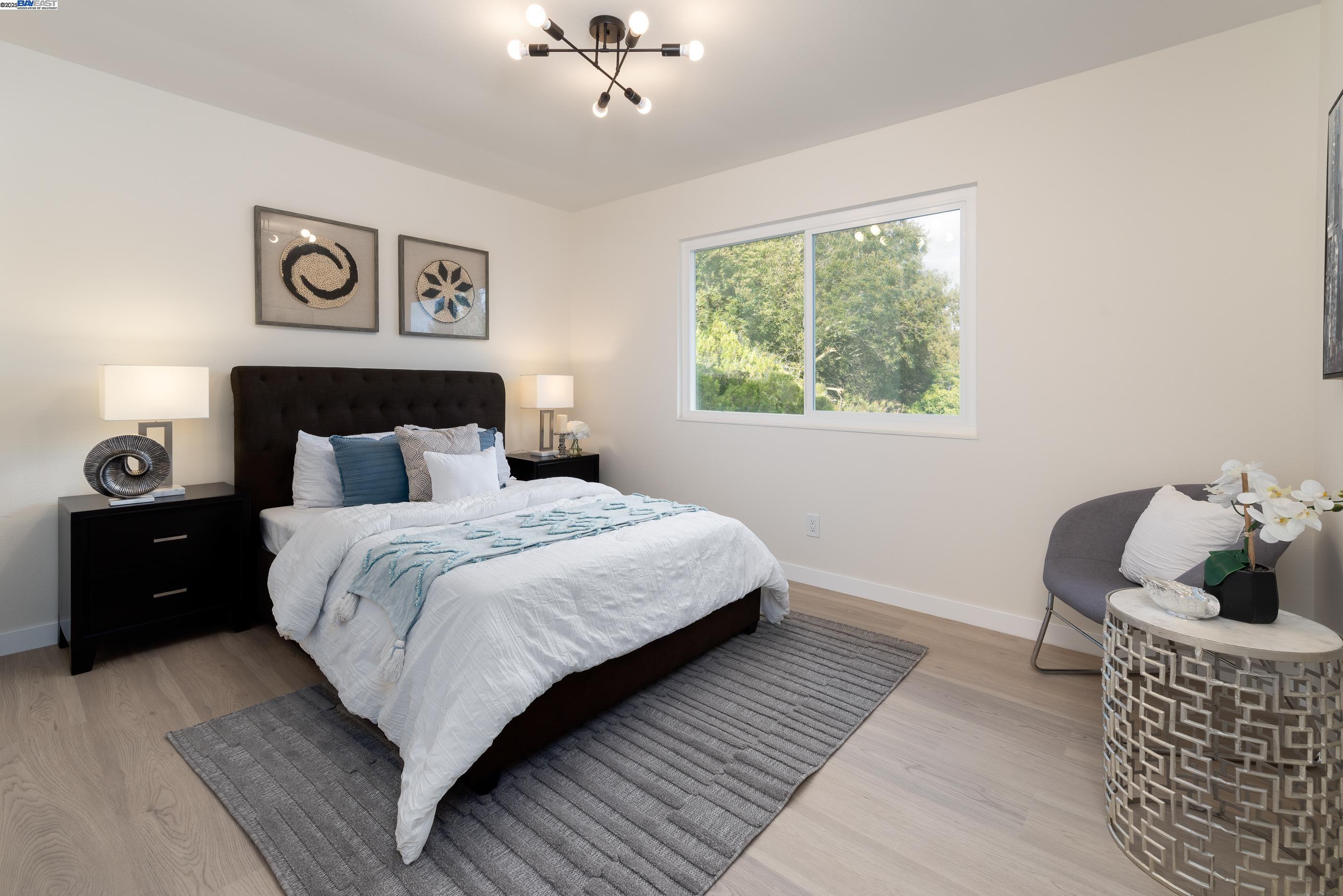 Detail Gallery Image 32 of 49 For 5657 Shadow Ridge Dr, Castro Valley,  CA 94552 - 4 Beds | 2/1 Baths