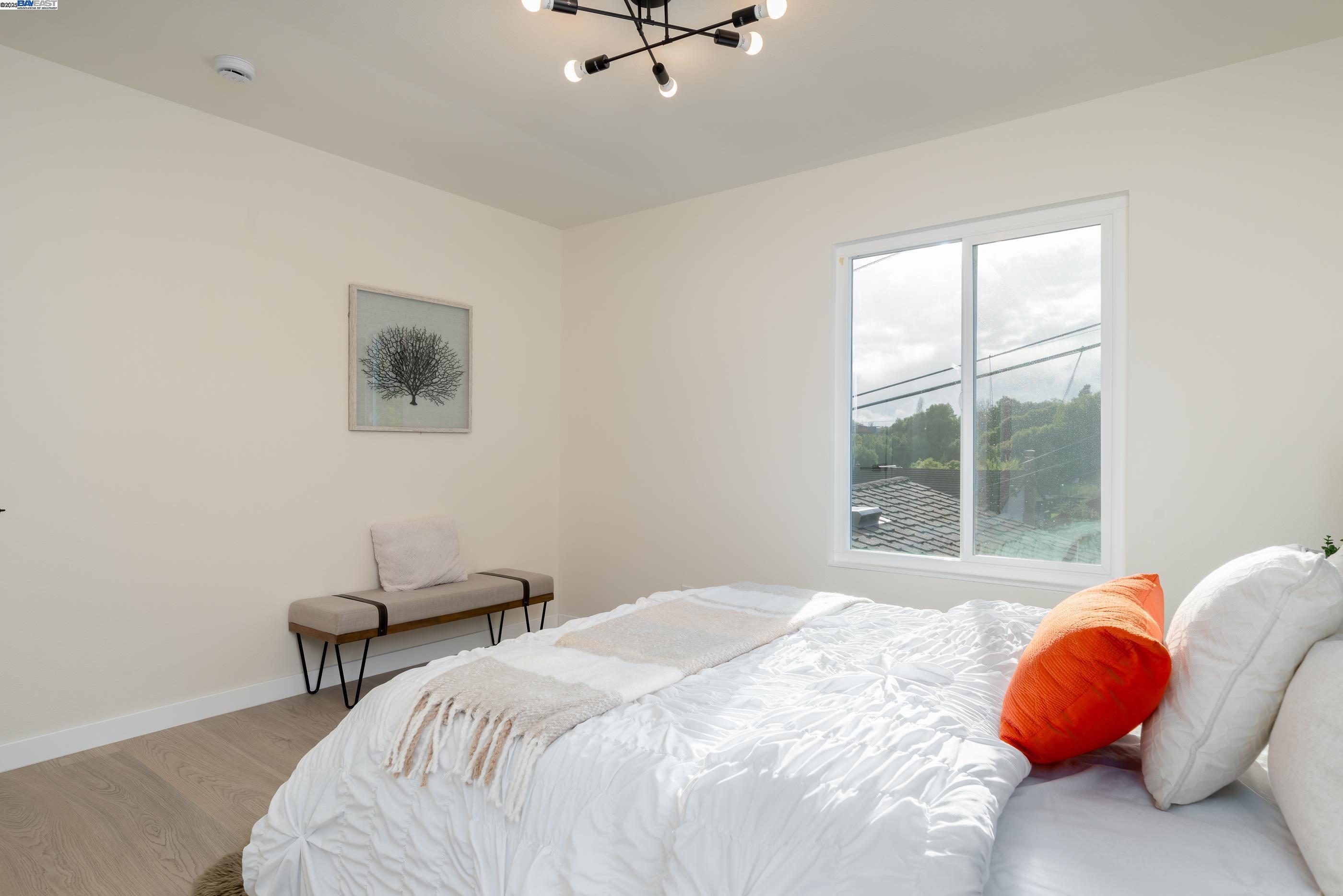 Detail Gallery Image 36 of 49 For 5657 Shadow Ridge Dr, Castro Valley,  CA 94552 - 4 Beds | 2/1 Baths