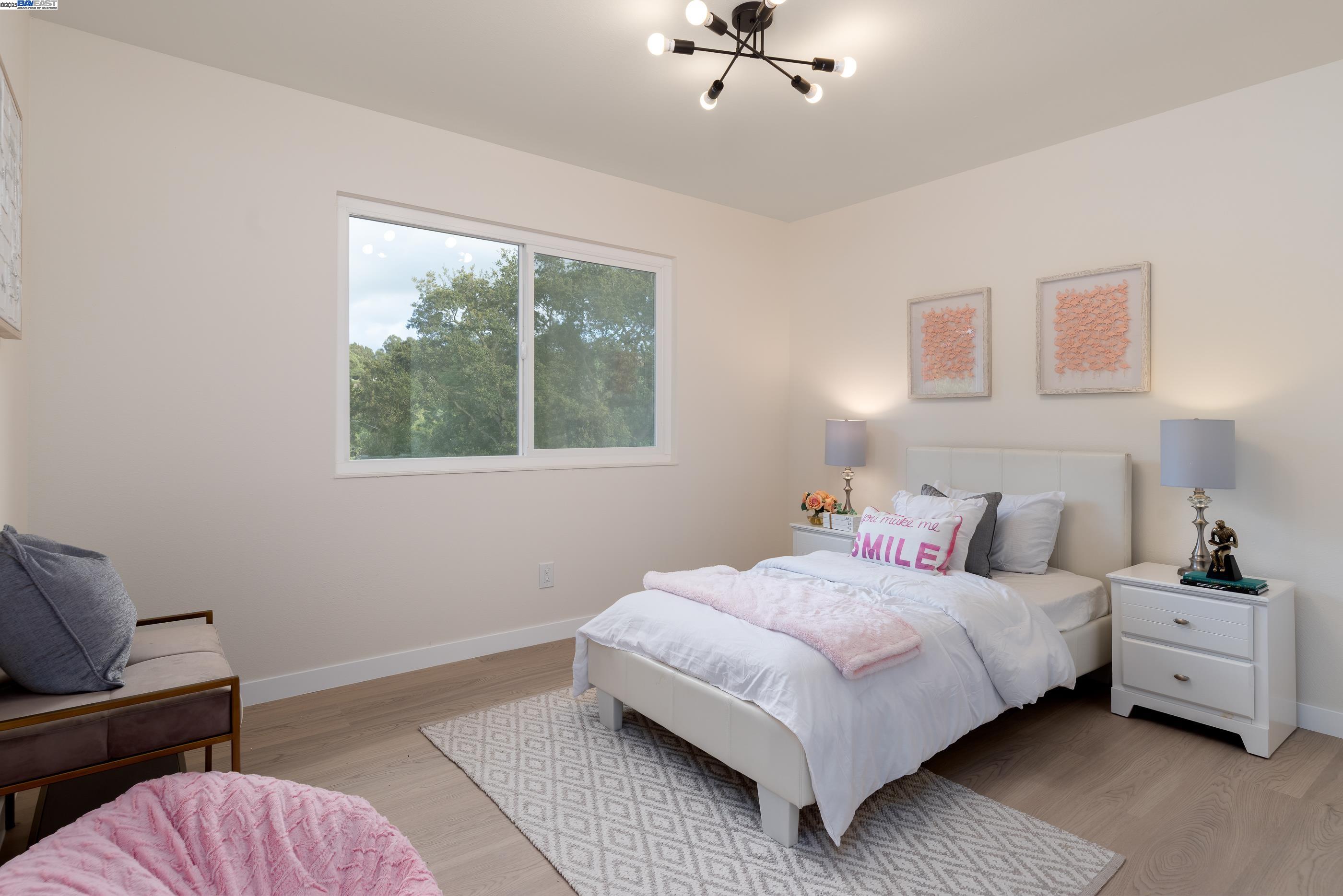 Detail Gallery Image 37 of 49 For 5657 Shadow Ridge Dr, Castro Valley,  CA 94552 - 4 Beds | 2/1 Baths