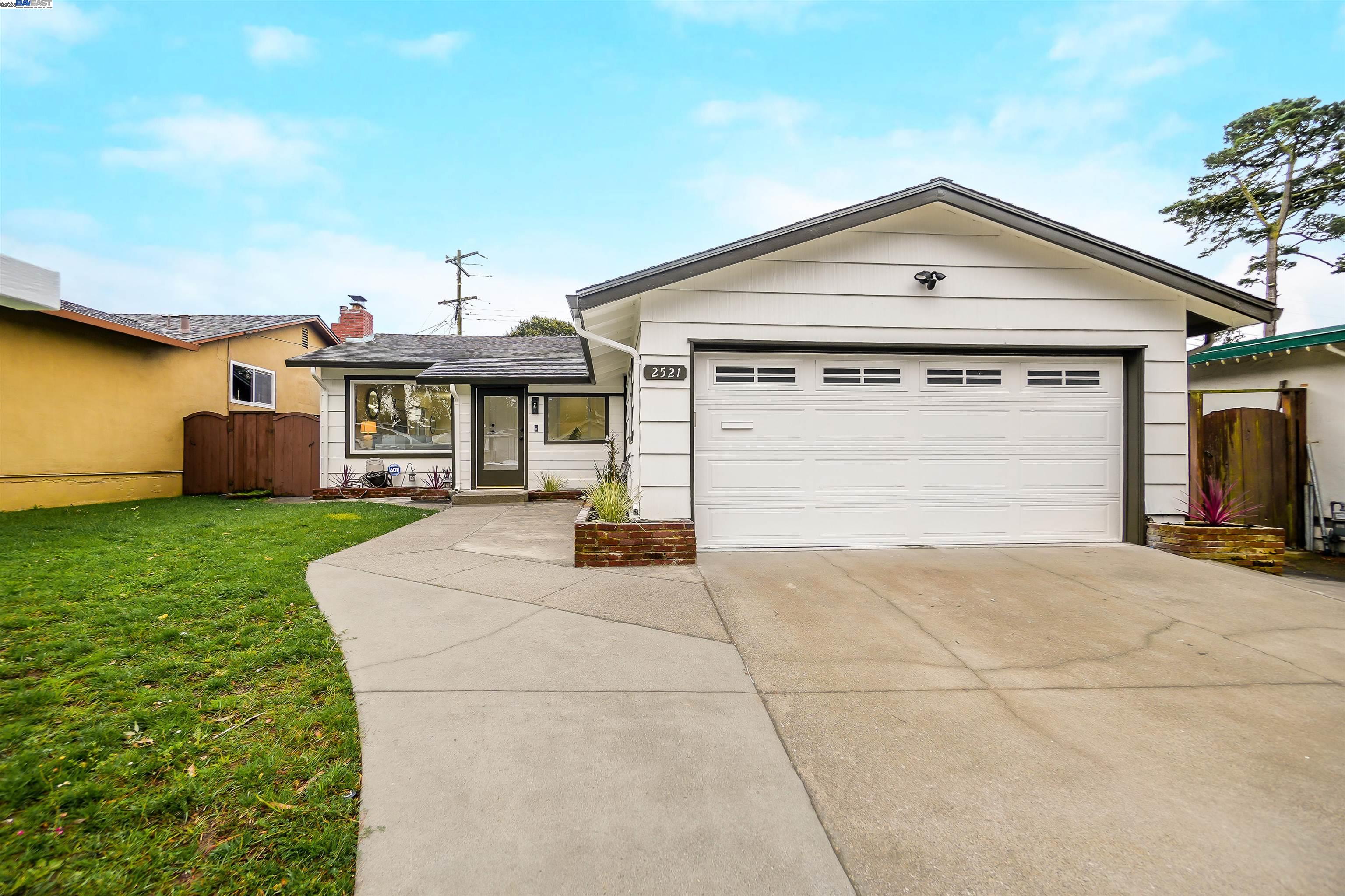 Detail Gallery Image 1 of 34 For 2521 Evergreen Dr, San Bruno,  CA 94066 - 4 Beds | 2 Baths