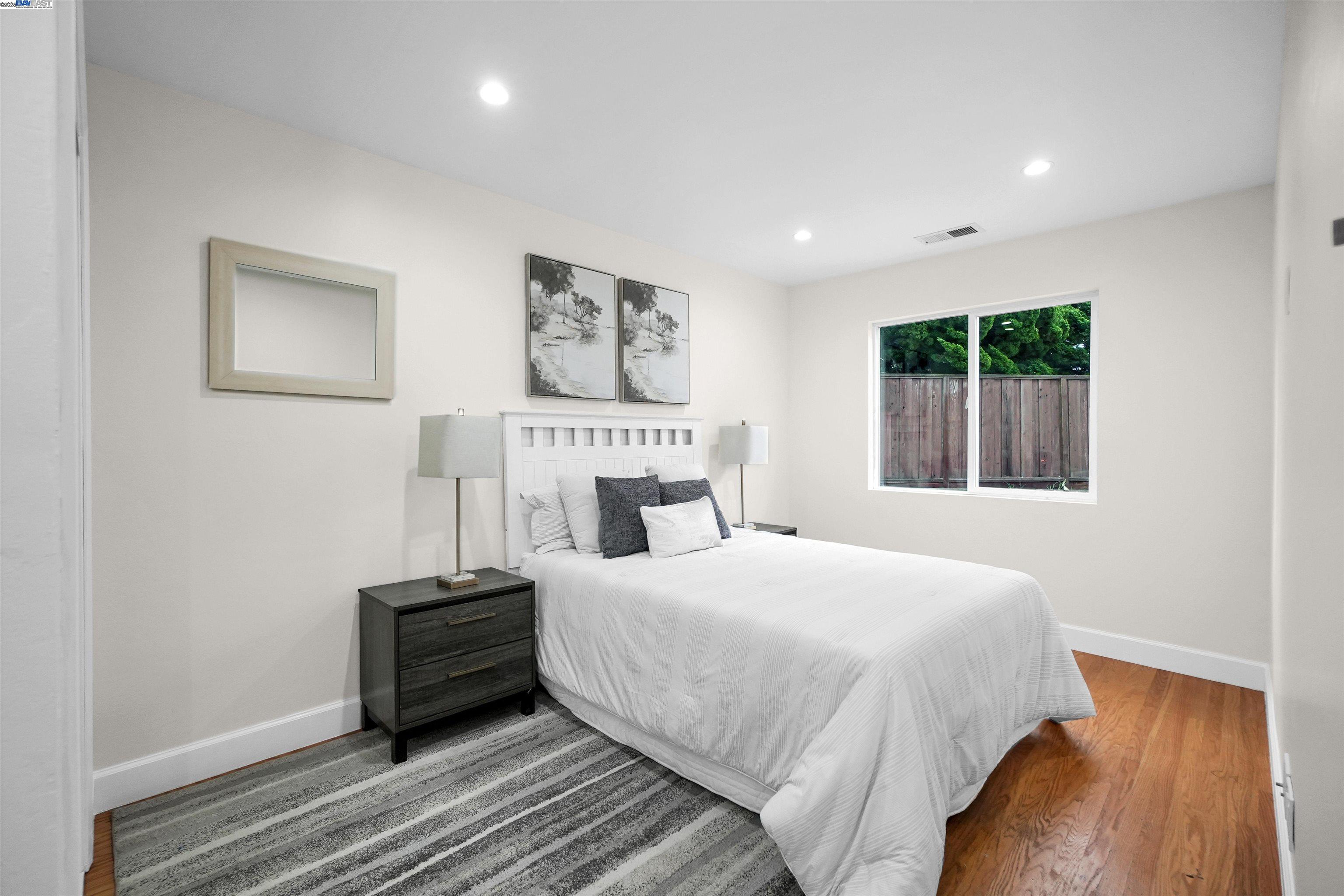 Detail Gallery Image 18 of 34 For 2521 Evergreen Dr, San Bruno,  CA 94066 - 4 Beds | 2 Baths