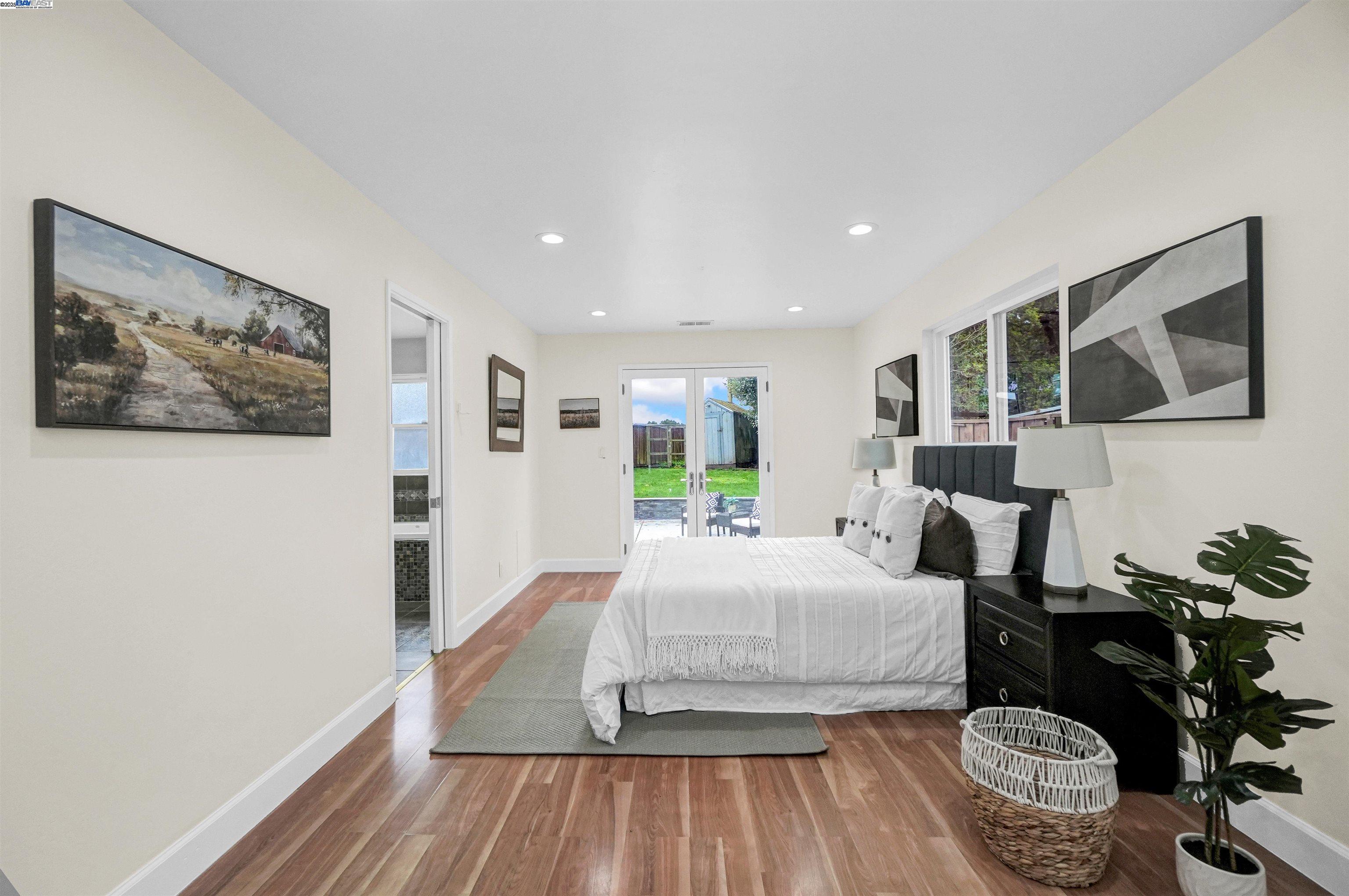 Detail Gallery Image 22 of 34 For 2521 Evergreen Dr, San Bruno,  CA 94066 - 4 Beds | 2 Baths