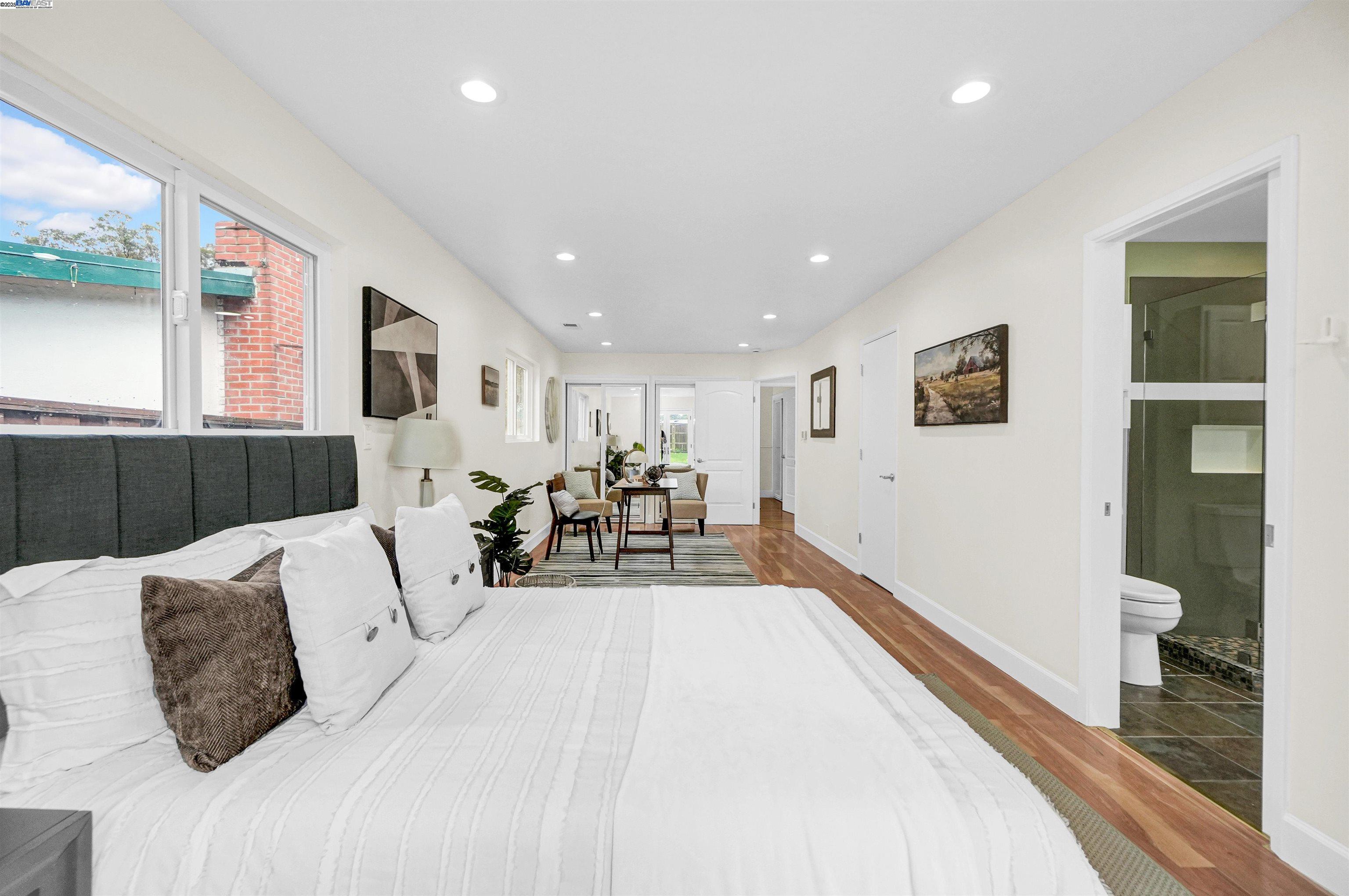 Detail Gallery Image 23 of 34 For 2521 Evergreen Dr, San Bruno,  CA 94066 - 4 Beds | 2 Baths