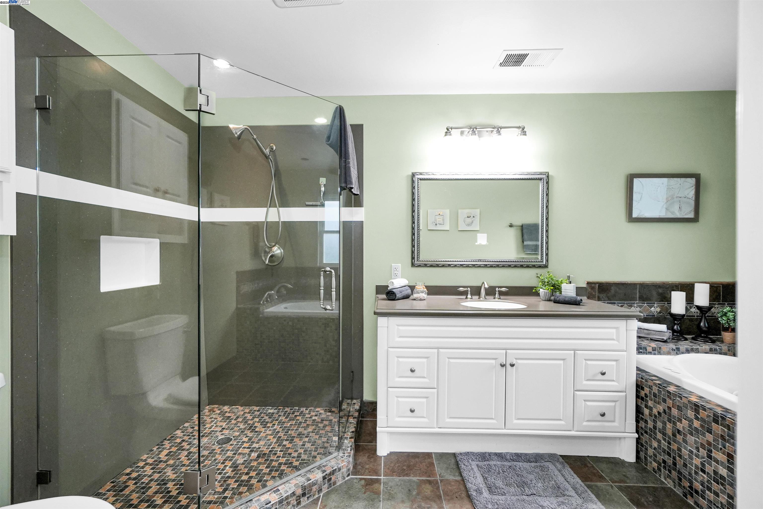 Detail Gallery Image 24 of 34 For 2521 Evergreen Dr, San Bruno,  CA 94066 - 4 Beds | 2 Baths