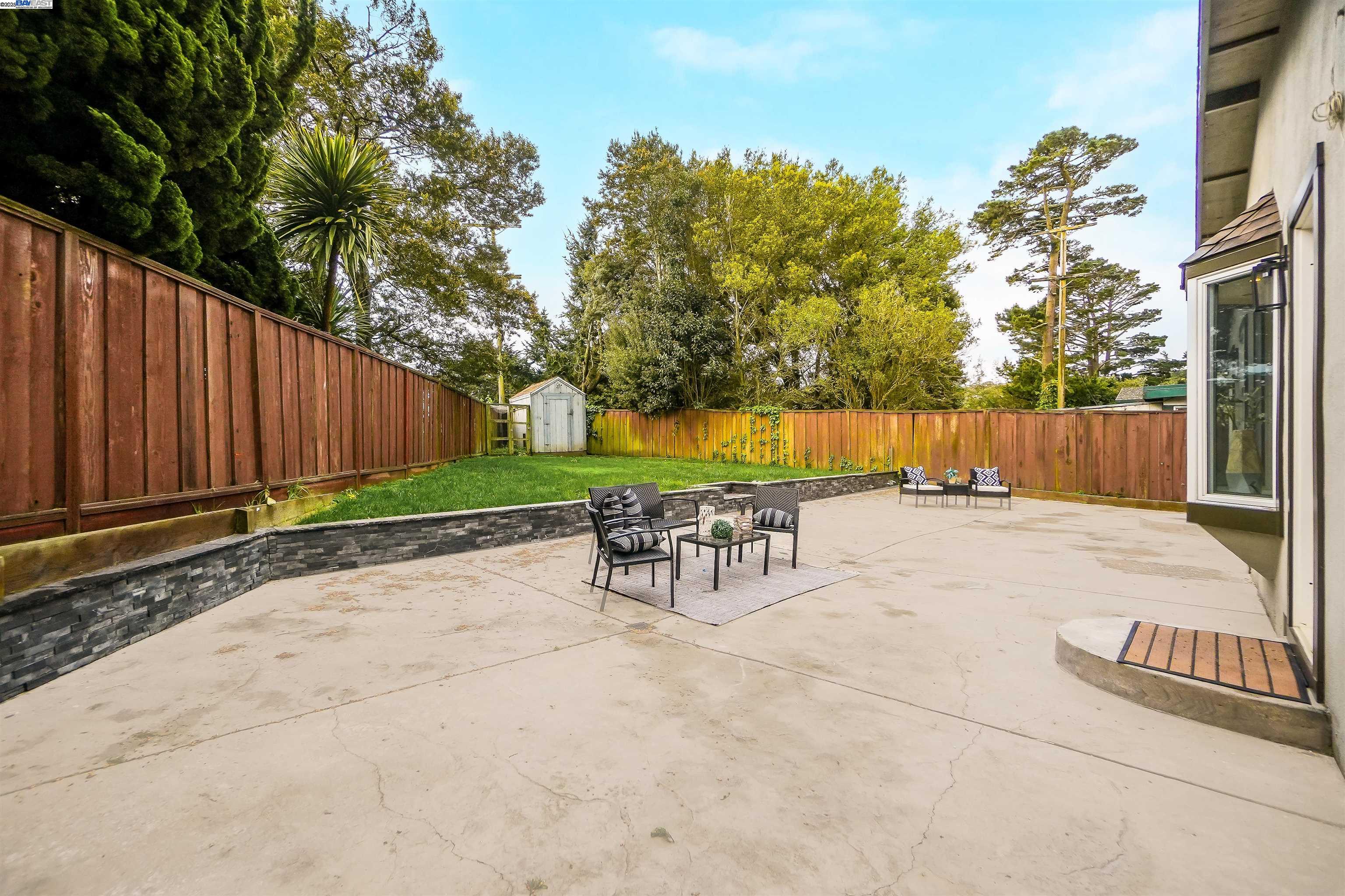 Detail Gallery Image 29 of 34 For 2521 Evergreen Dr, San Bruno,  CA 94066 - 4 Beds | 2 Baths