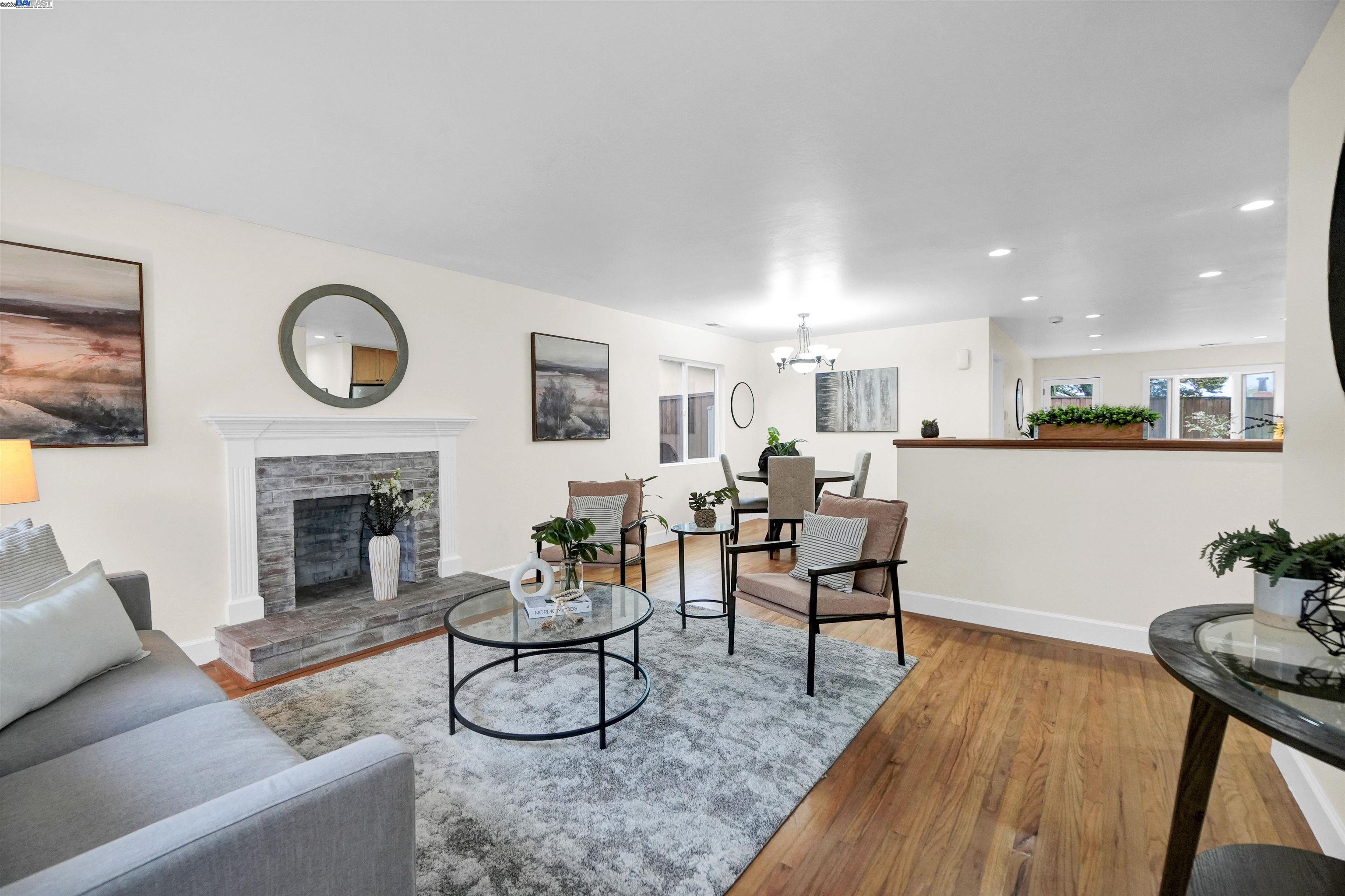 Detail Gallery Image 6 of 34 For 2521 Evergreen Dr, San Bruno,  CA 94066 - 4 Beds | 2 Baths