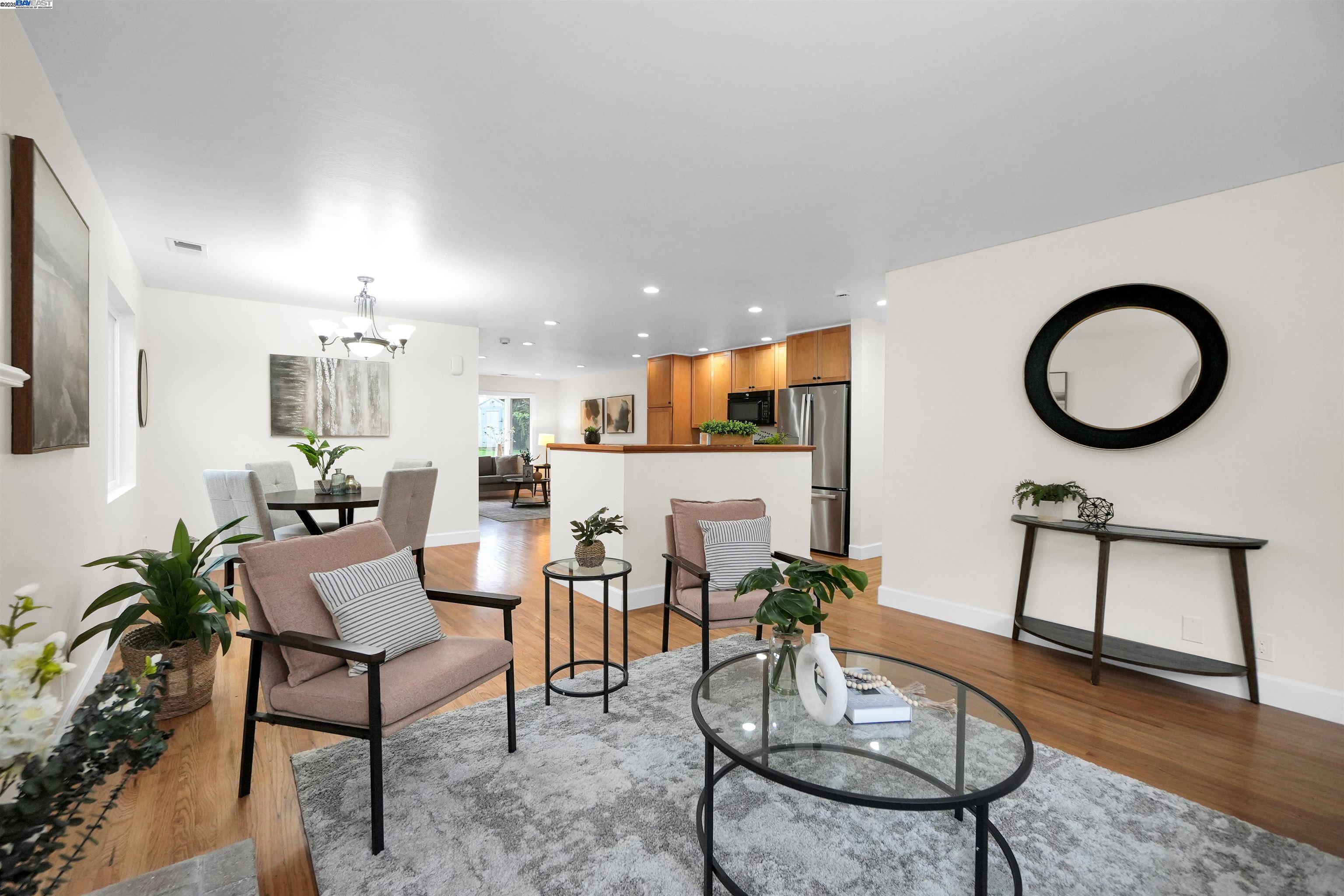 Detail Gallery Image 9 of 34 For 2521 Evergreen Dr, San Bruno,  CA 94066 - 4 Beds | 2 Baths