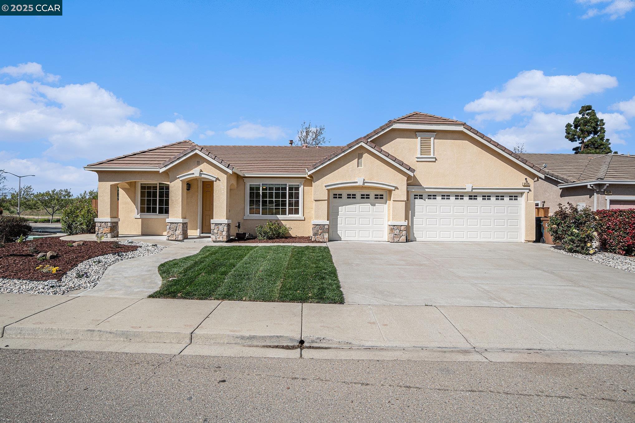Detail Gallery Image 1 of 1 For 3536 Swallow Way, Antioch,  CA 94509 - 4 Beds | 2 Baths