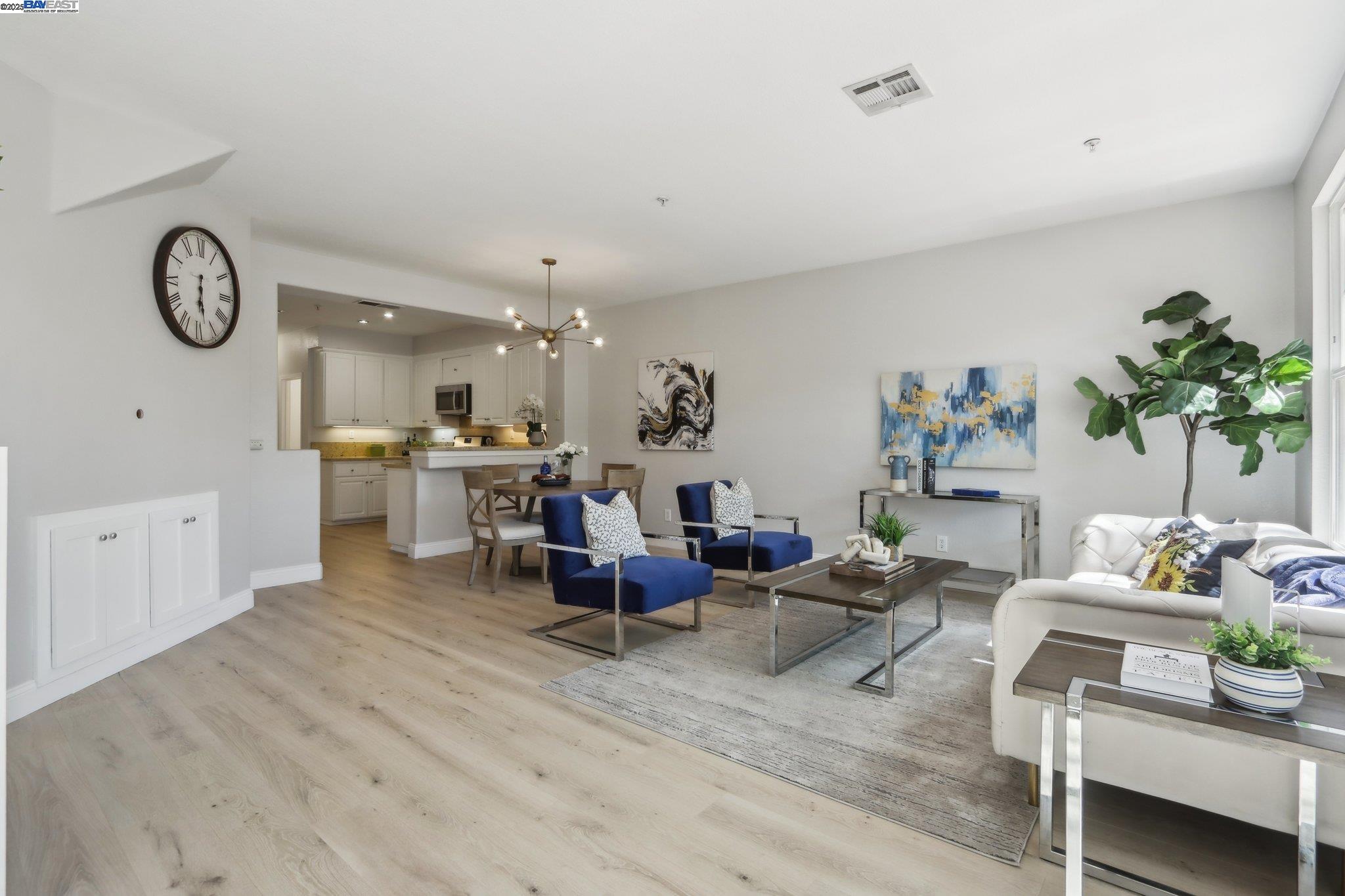 Photo #8: 41091857 Listing: Photo #8