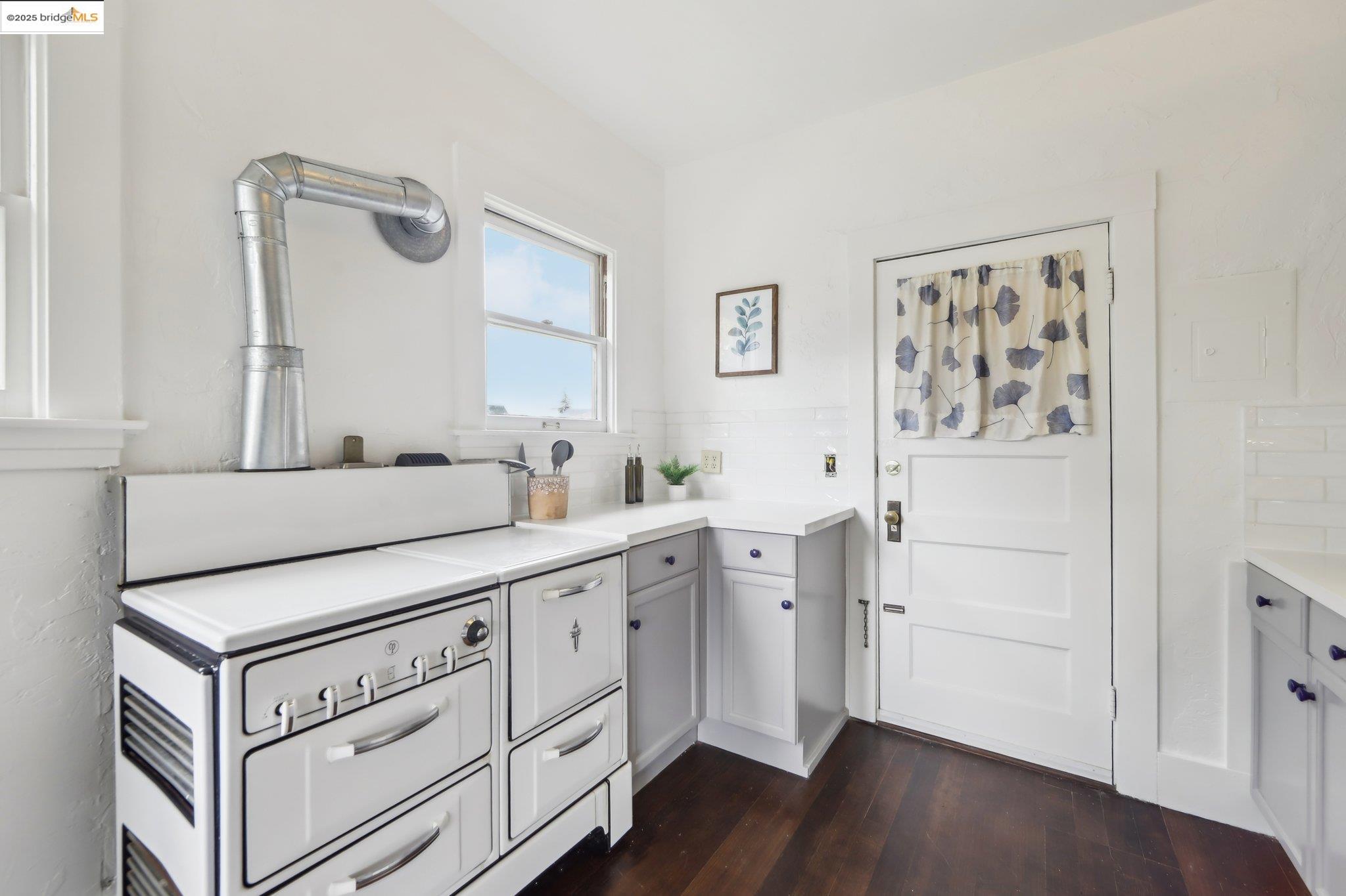 Detail Gallery Image 18 of 40 For 2600 Ashby Ave #3,  Berkeley,  CA 94705 - 1 Beds | 1 Baths