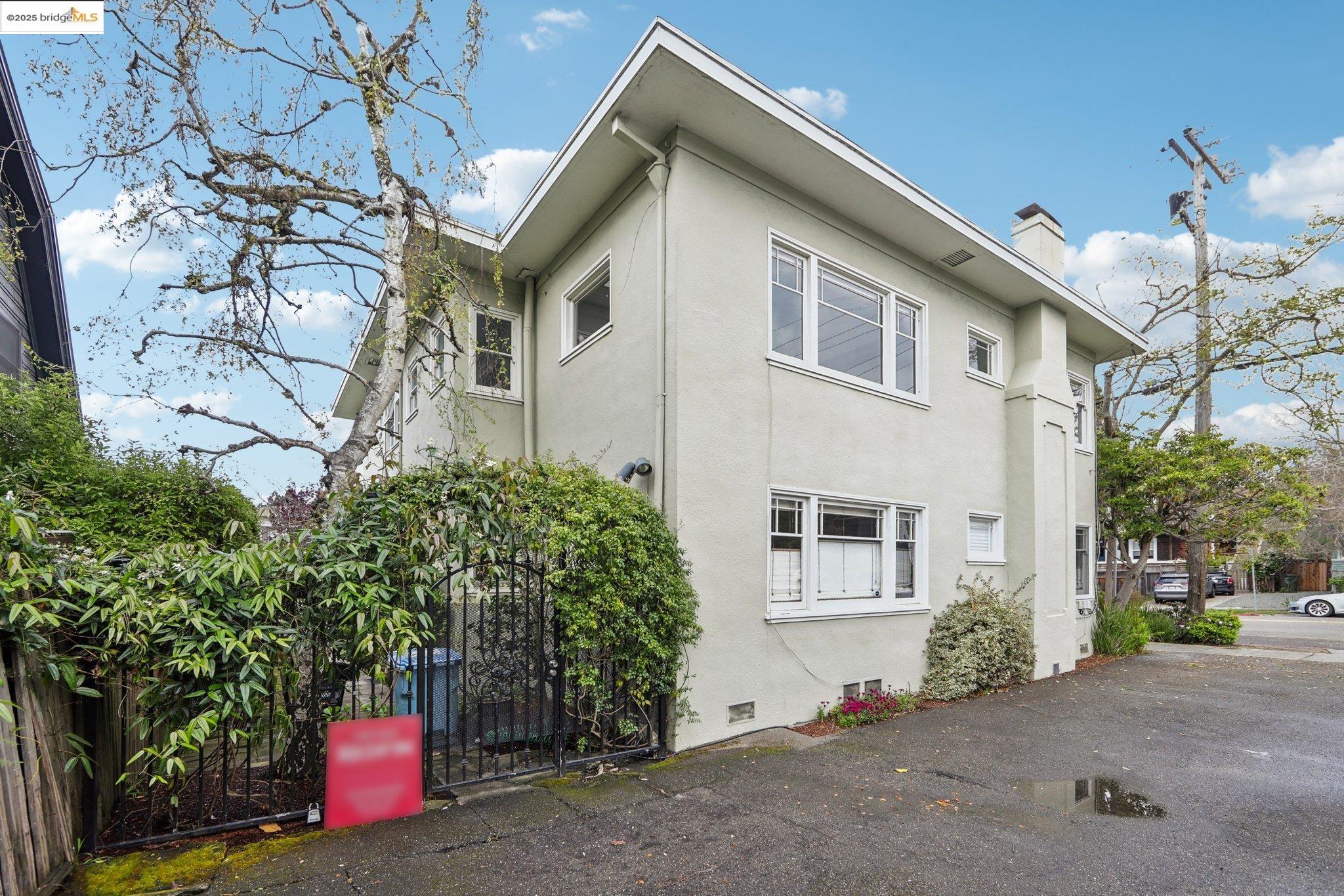 Detail Gallery Image 24 of 40 For 2600 Ashby Ave #3,  Berkeley,  CA 94705 - 1 Beds | 1 Baths