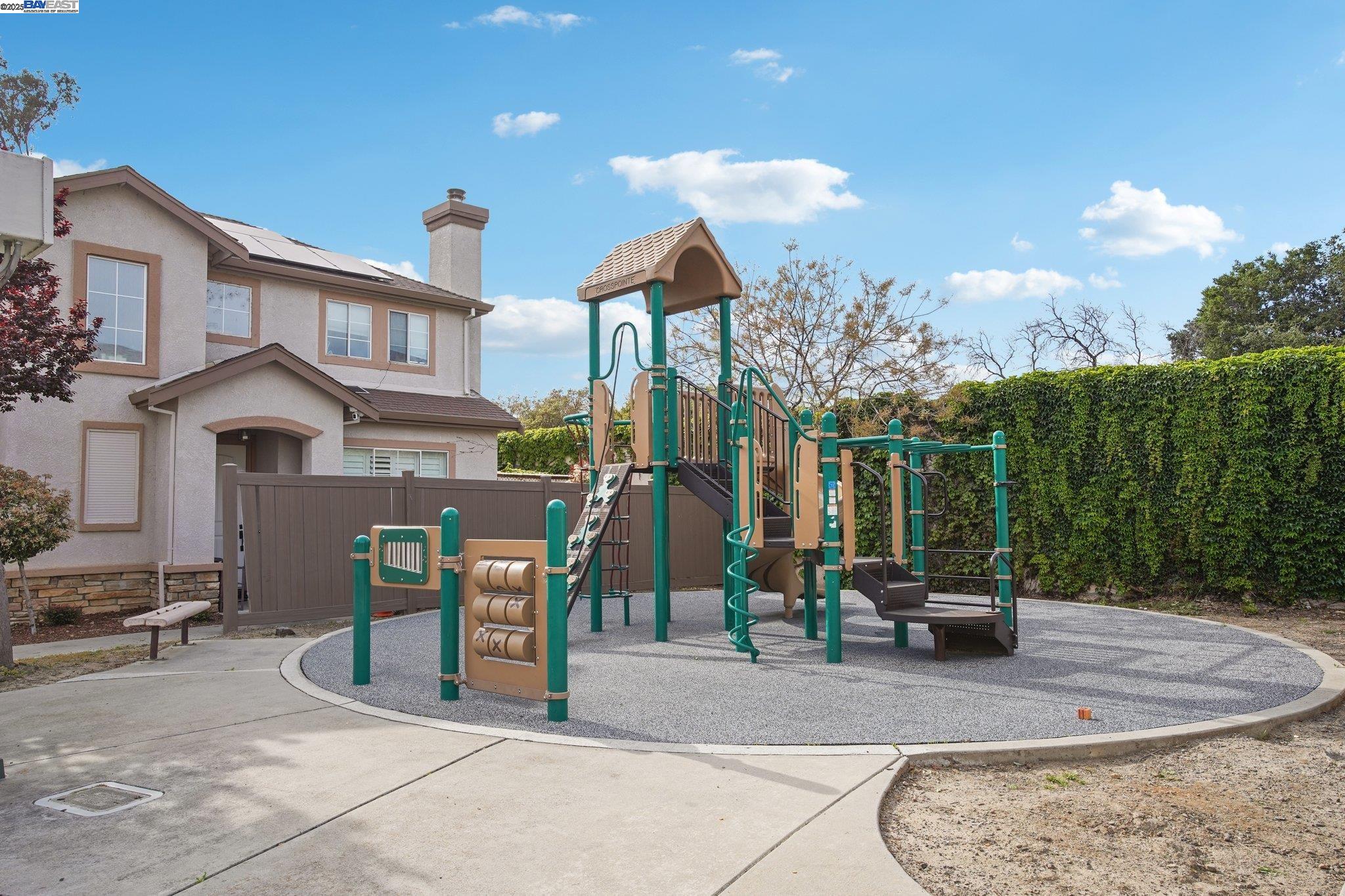 619 Ravenna Ter, Fremont, California 94536, 3 Bedrooms Bedrooms, 8 Rooms Rooms,2 BathroomsBathrooms,Residential,For Sale,619 Ravenna Ter,41091861