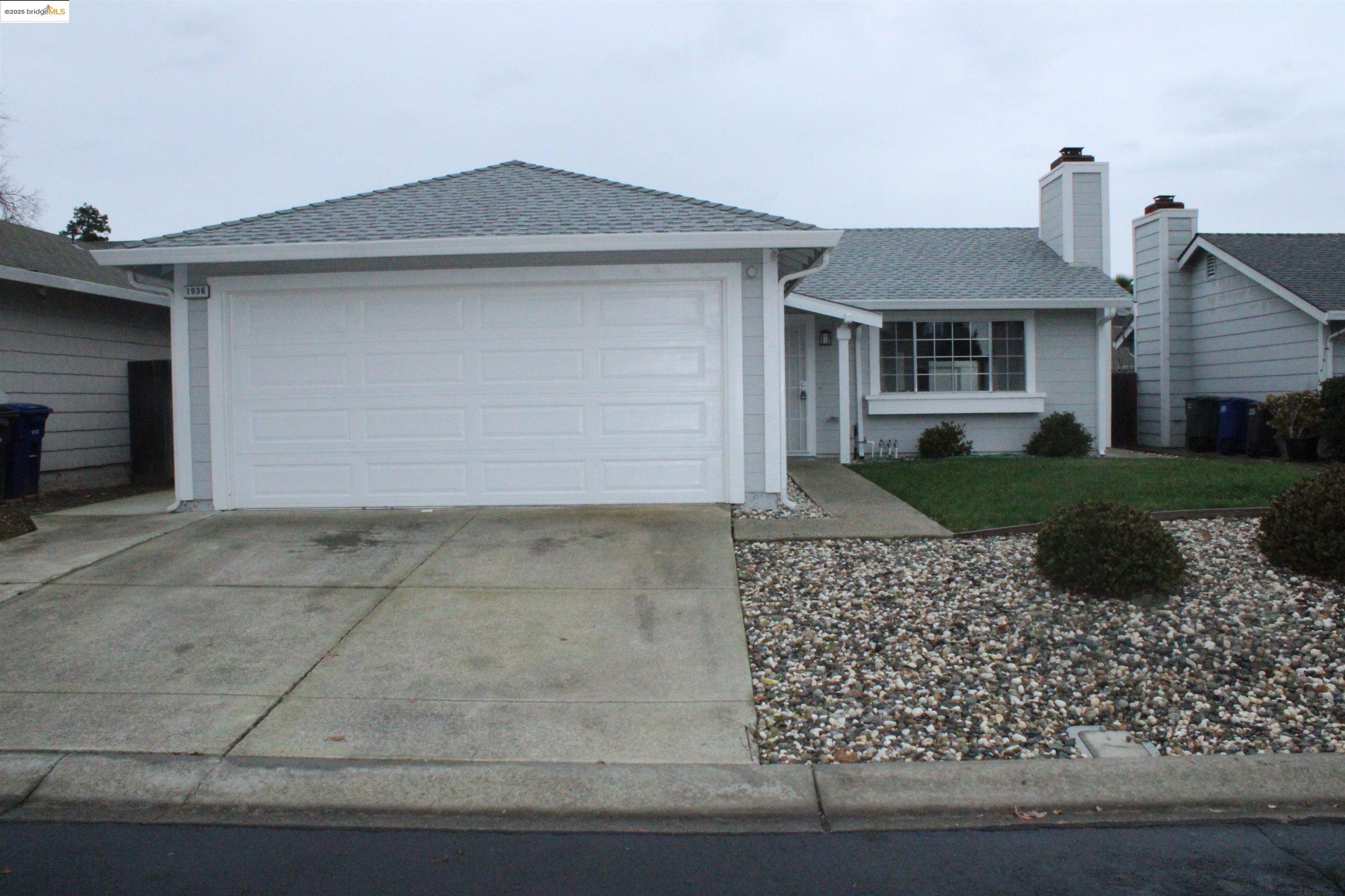 Detail Gallery Image 1 of 1 For 1936 Seward Dr, Pittsburg,  CA 94565 - 2 Beds | 1 Baths