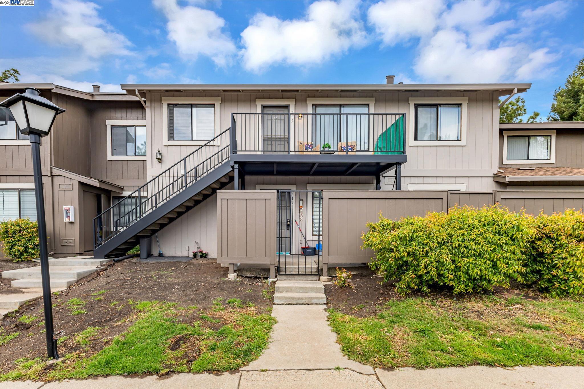 More Details about MLS # 41091866 : 215 GALANO PLZ