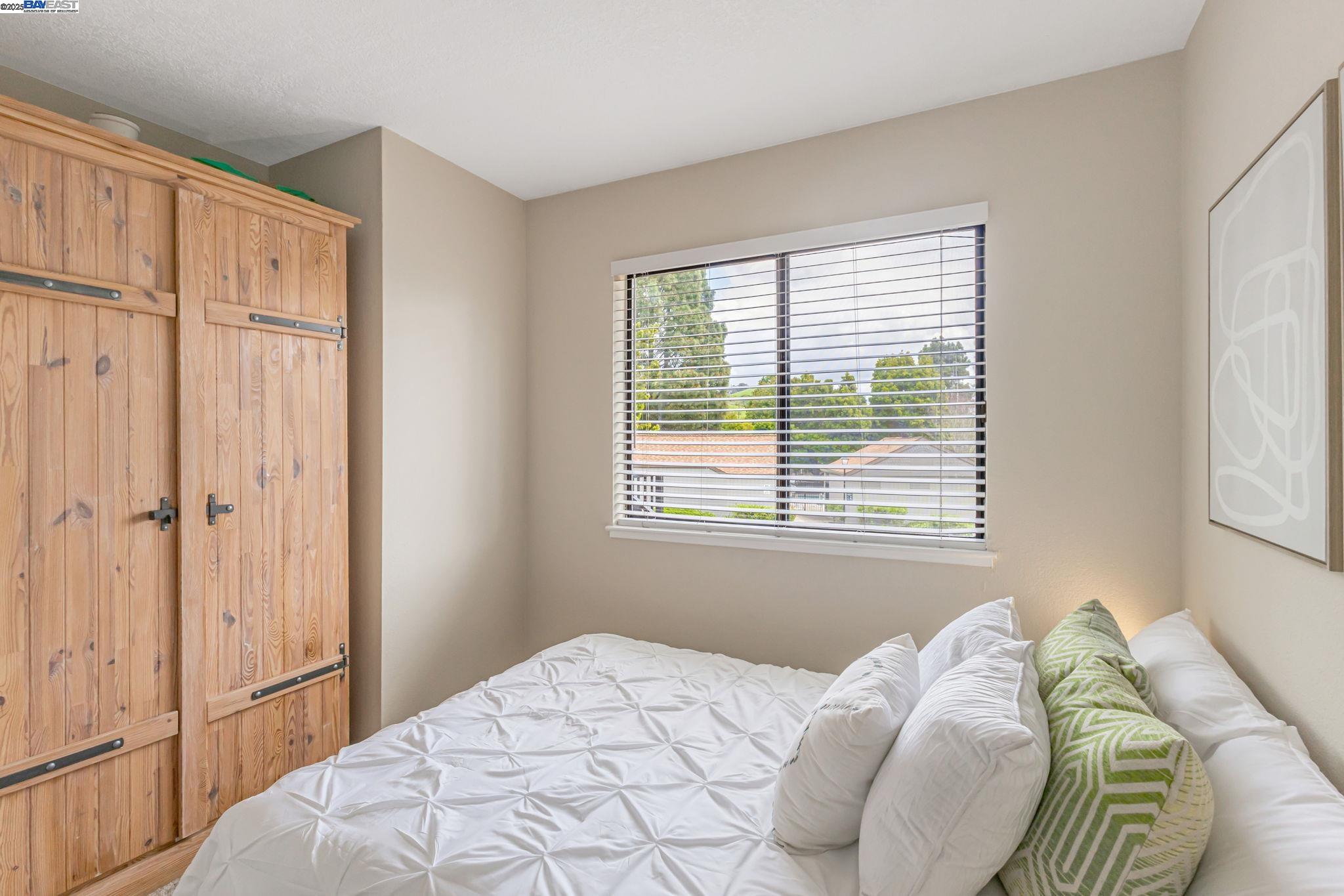 Detail Gallery Image 9 of 22 For 215 Galano Plz, Union City,  CA 94587 - 2 Beds | 1 Baths