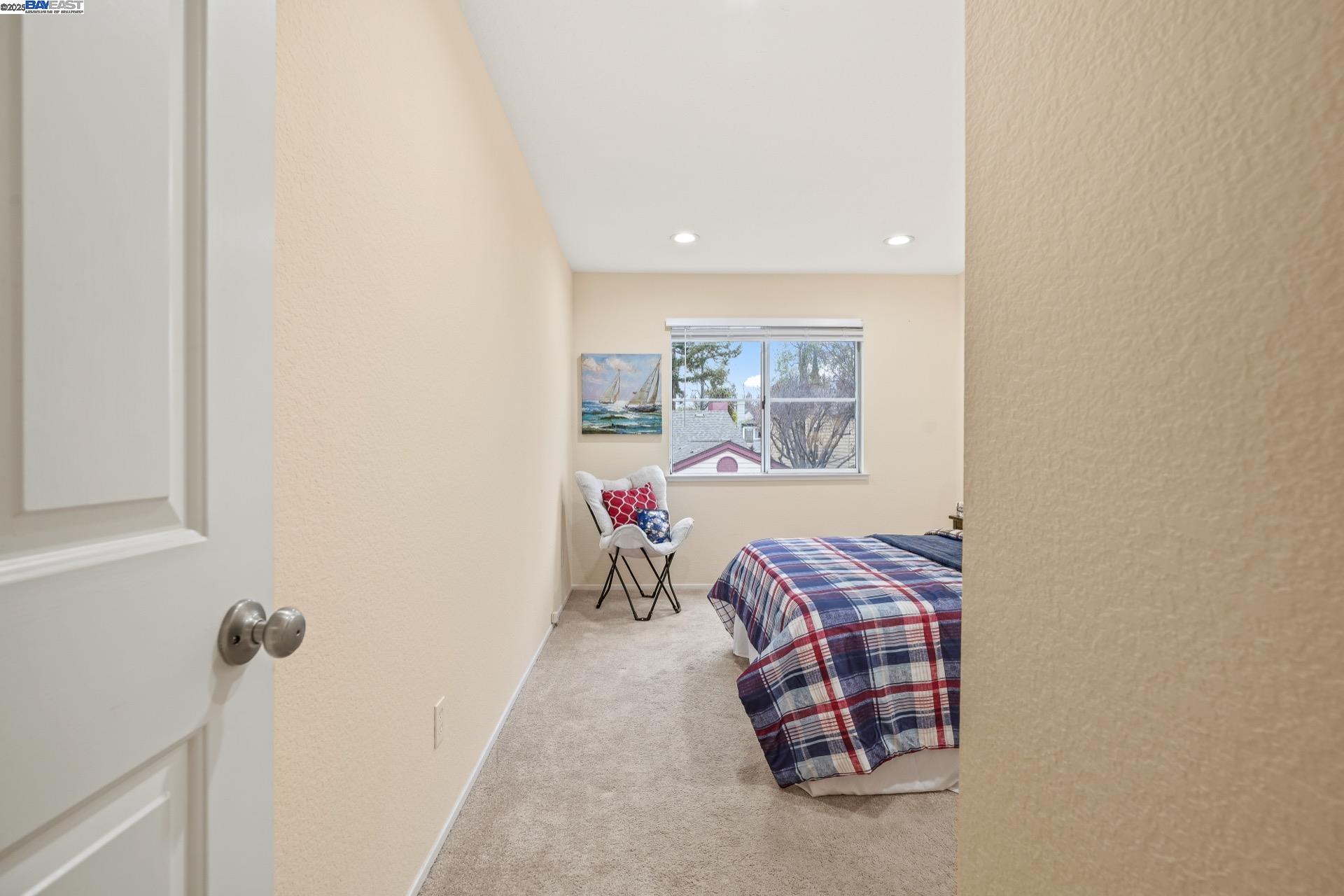 Detail Gallery Image 14 of 60 For 1592 Fairway Green Cir, San Jose,  CA 95131 - 3 Beds | 2/1 Baths