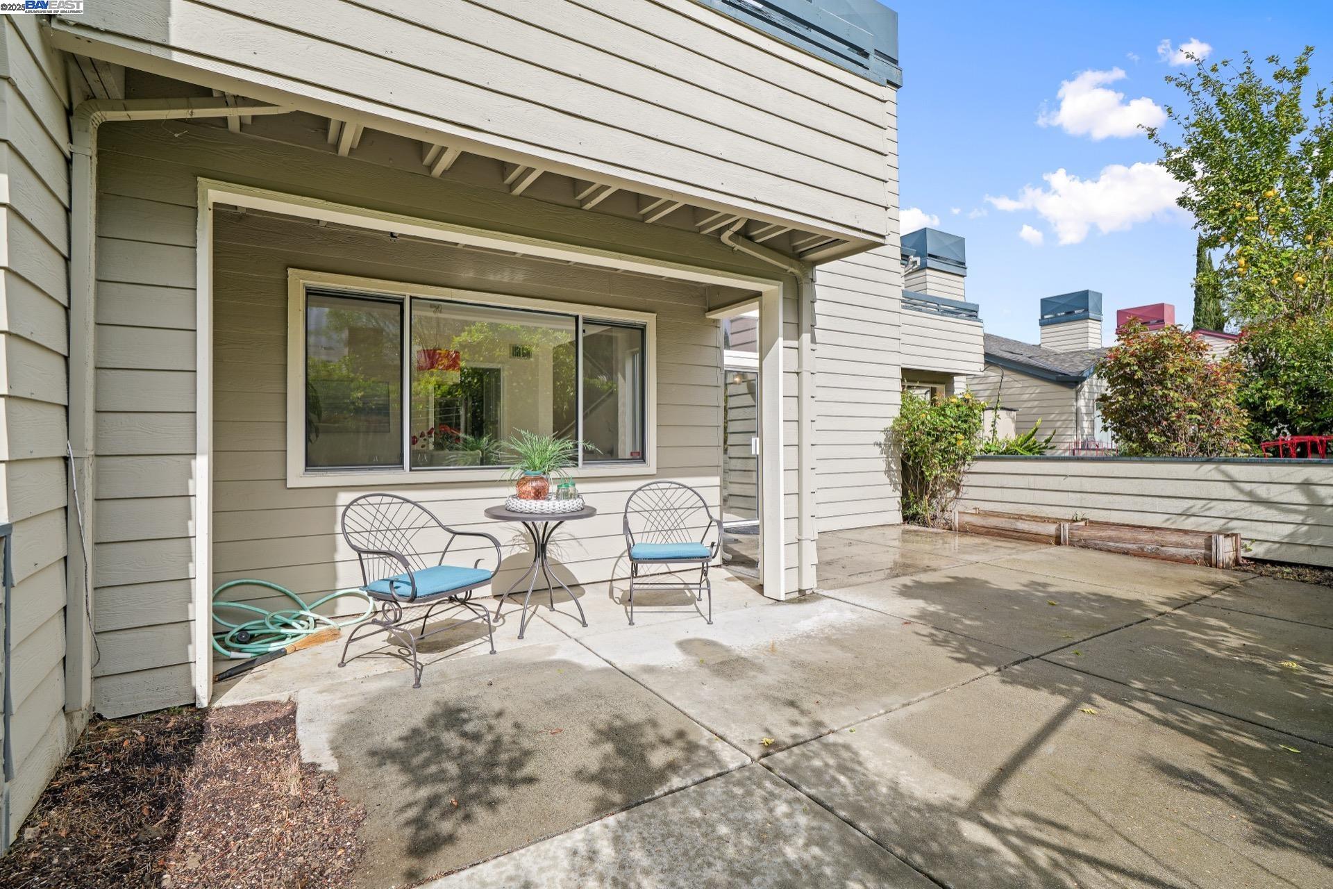 Detail Gallery Image 4 of 60 For 1592 Fairway Green Cir, San Jose,  CA 95131 - 3 Beds | 2/1 Baths