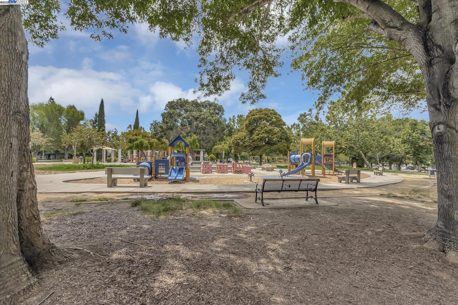 Detail Gallery Image 48 of 60 For 1592 Fairway Green Cir, San Jose,  CA 95131 - 3 Beds | 2/1 Baths