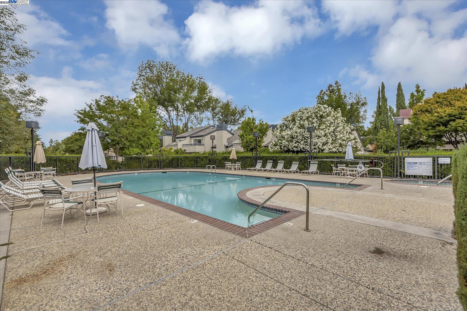 Detail Gallery Image 59 of 60 For 1592 Fairway Green Cir, San Jose,  CA 95131 - 3 Beds | 2/1 Baths