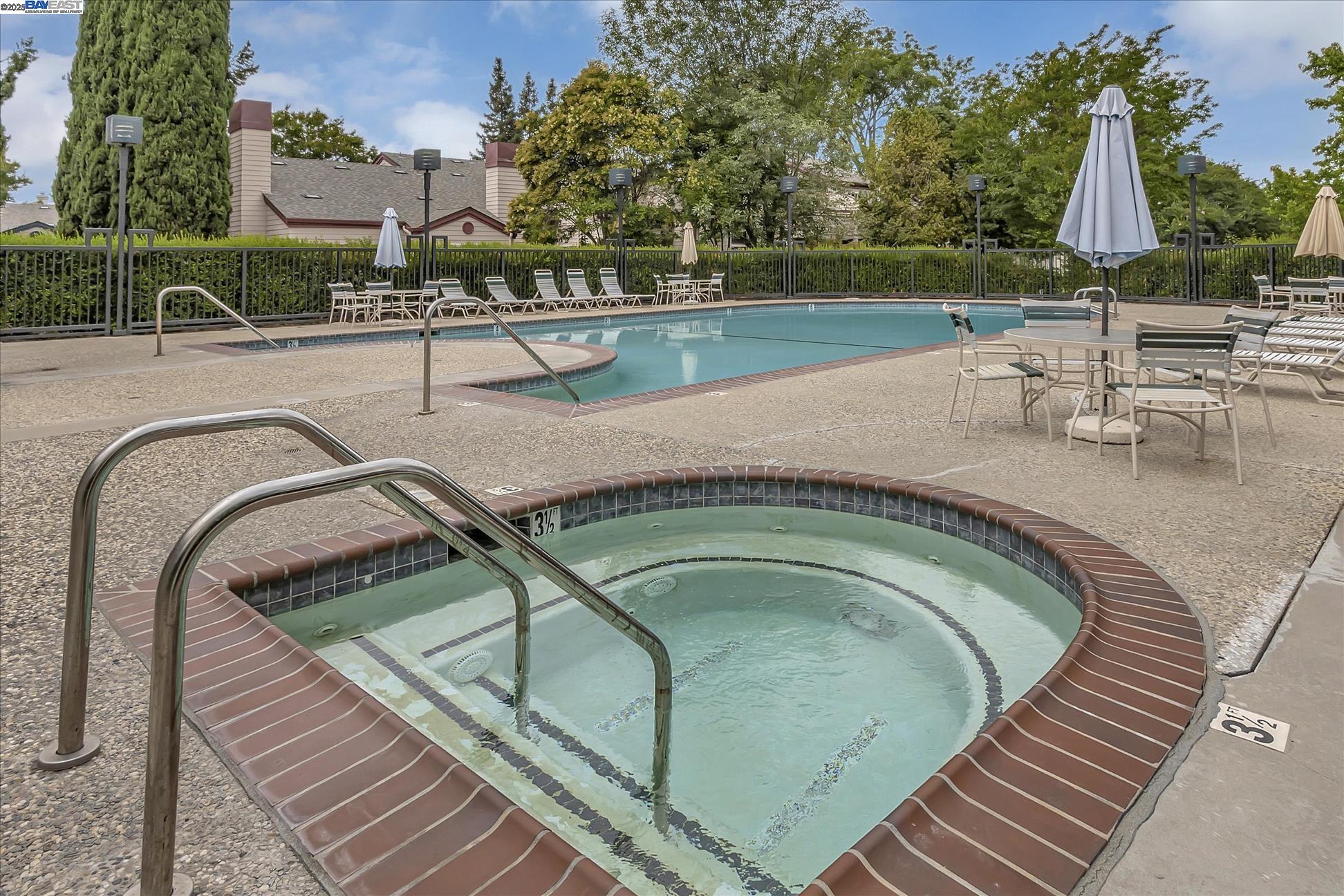 Detail Gallery Image 60 of 60 For 1592 Fairway Green Cir, San Jose,  CA 95131 - 3 Beds | 2/1 Baths