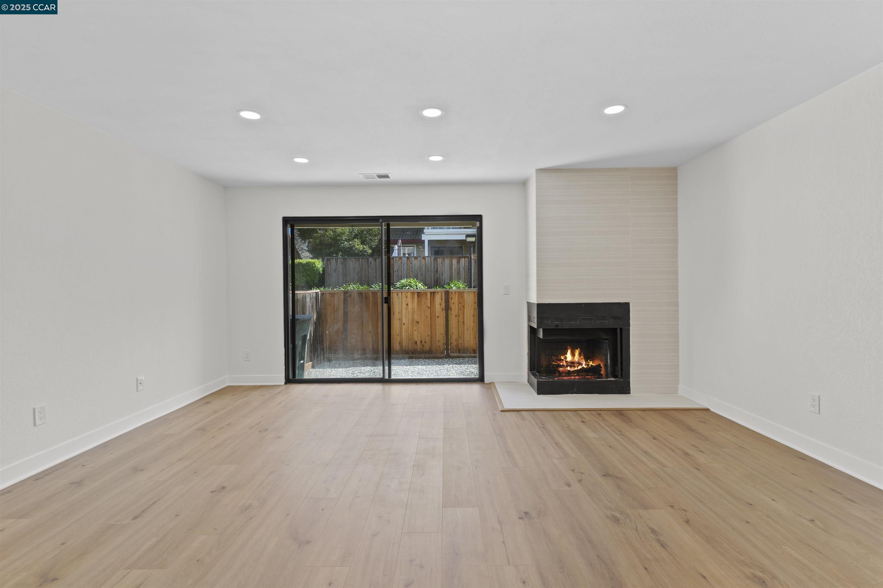 Photo #2: 41091895 Listing 