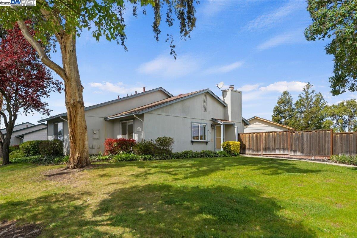 Detail Gallery Image 1 of 1 For 4605 Golf Dr, Livermore,  CA 94551 - 3 Beds | 2 Baths