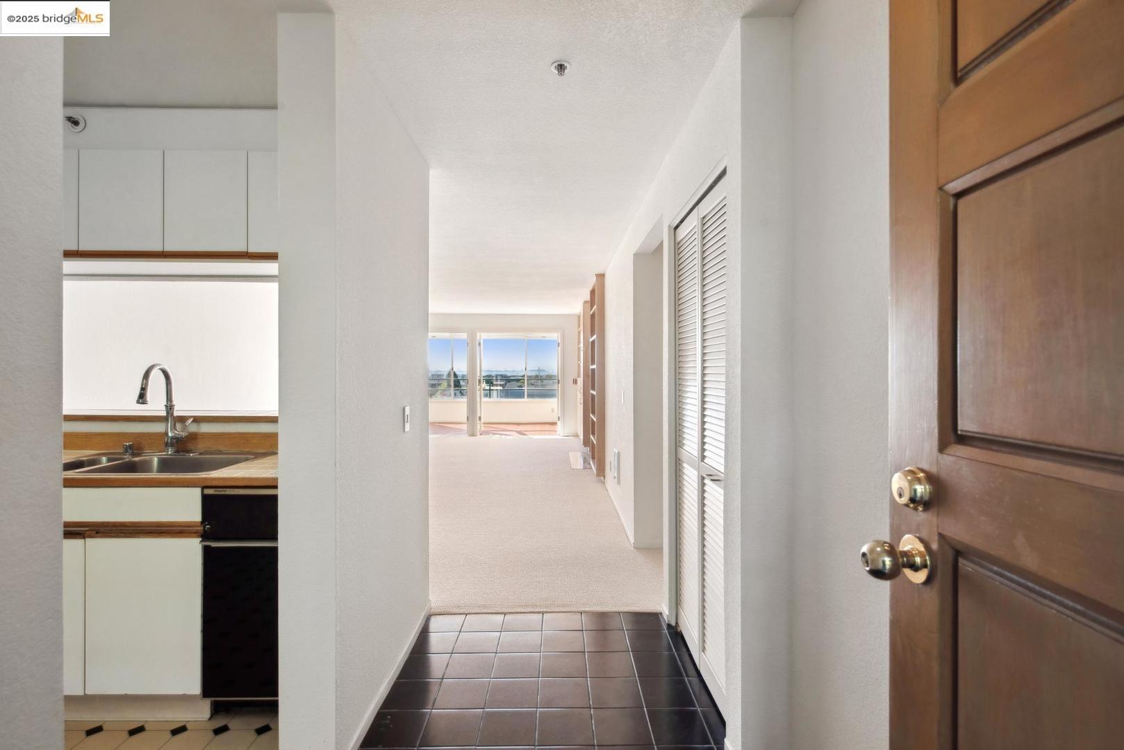 Photo #4: 41091916 Listing: Photo #4