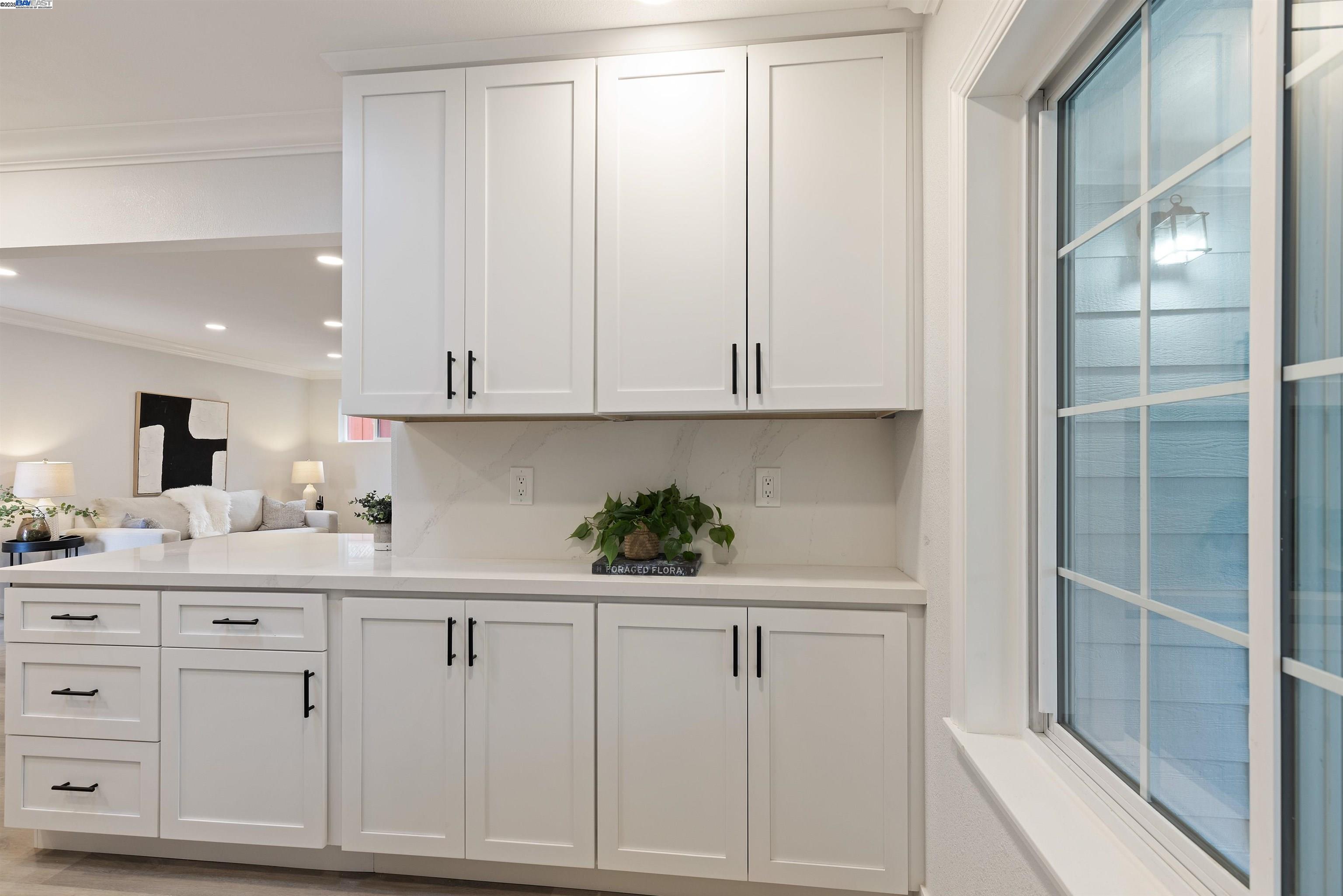 Detail Gallery Image 13 of 38 For 1692 Maryland St, Redwood City,  CA 94061 - 3 Beds | 3/1 Baths