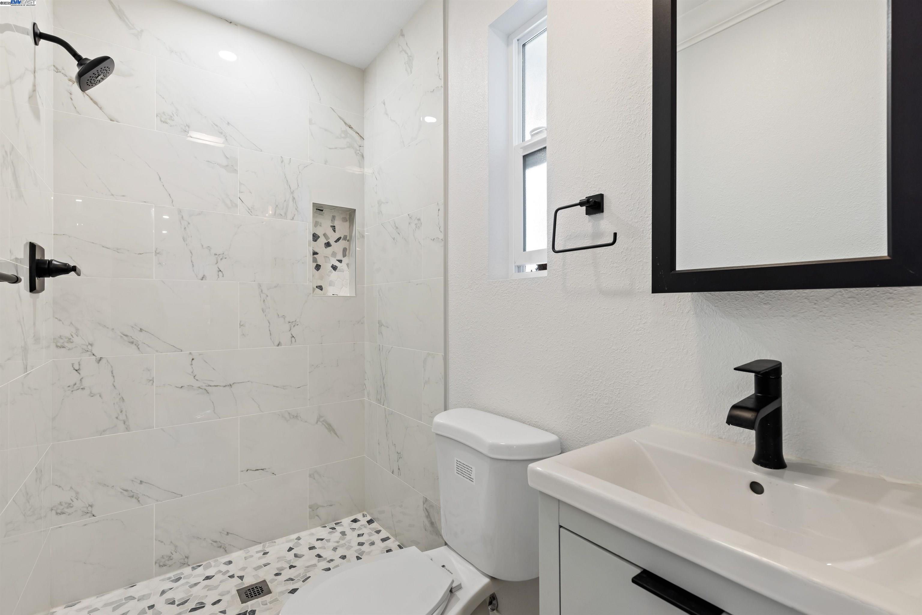 Detail Gallery Image 21 of 38 For 1692 Maryland St, Redwood City,  CA 94061 - 3 Beds | 3/1 Baths