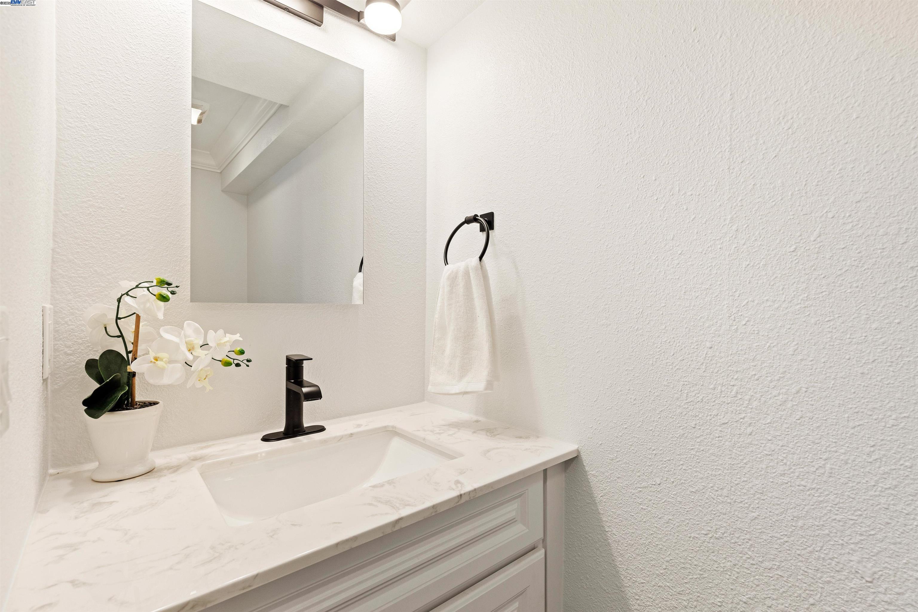 Detail Gallery Image 23 of 38 For 1692 Maryland St, Redwood City,  CA 94061 - 3 Beds | 3/1 Baths