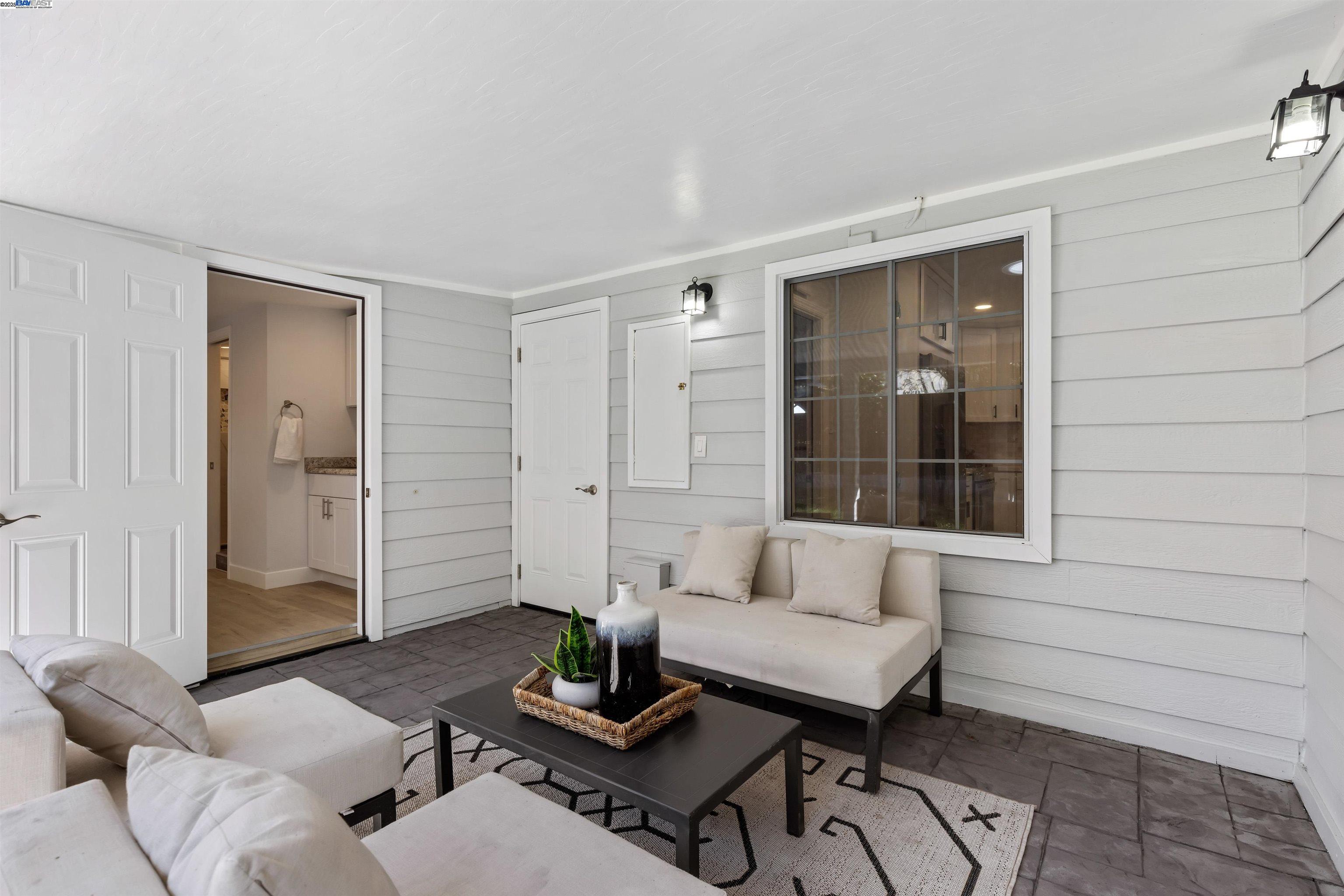 Detail Gallery Image 26 of 38 For 1692 Maryland St, Redwood City,  CA 94061 - 3 Beds | 3/1 Baths