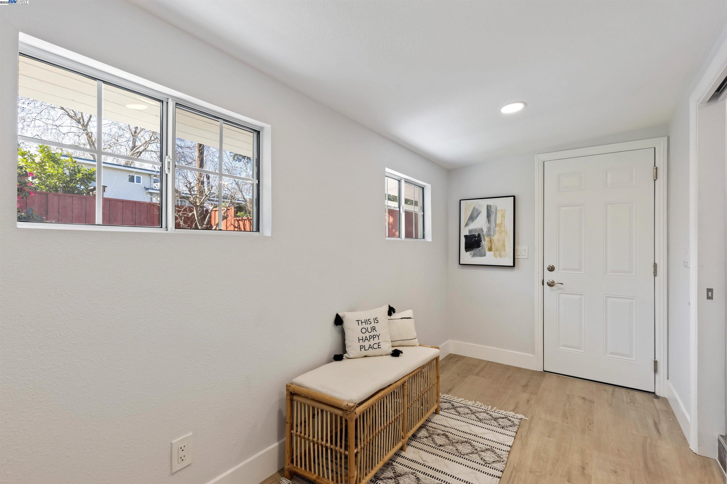 Detail Gallery Image 28 of 38 For 1692 Maryland St, Redwood City,  CA 94061 - 3 Beds | 3/1 Baths